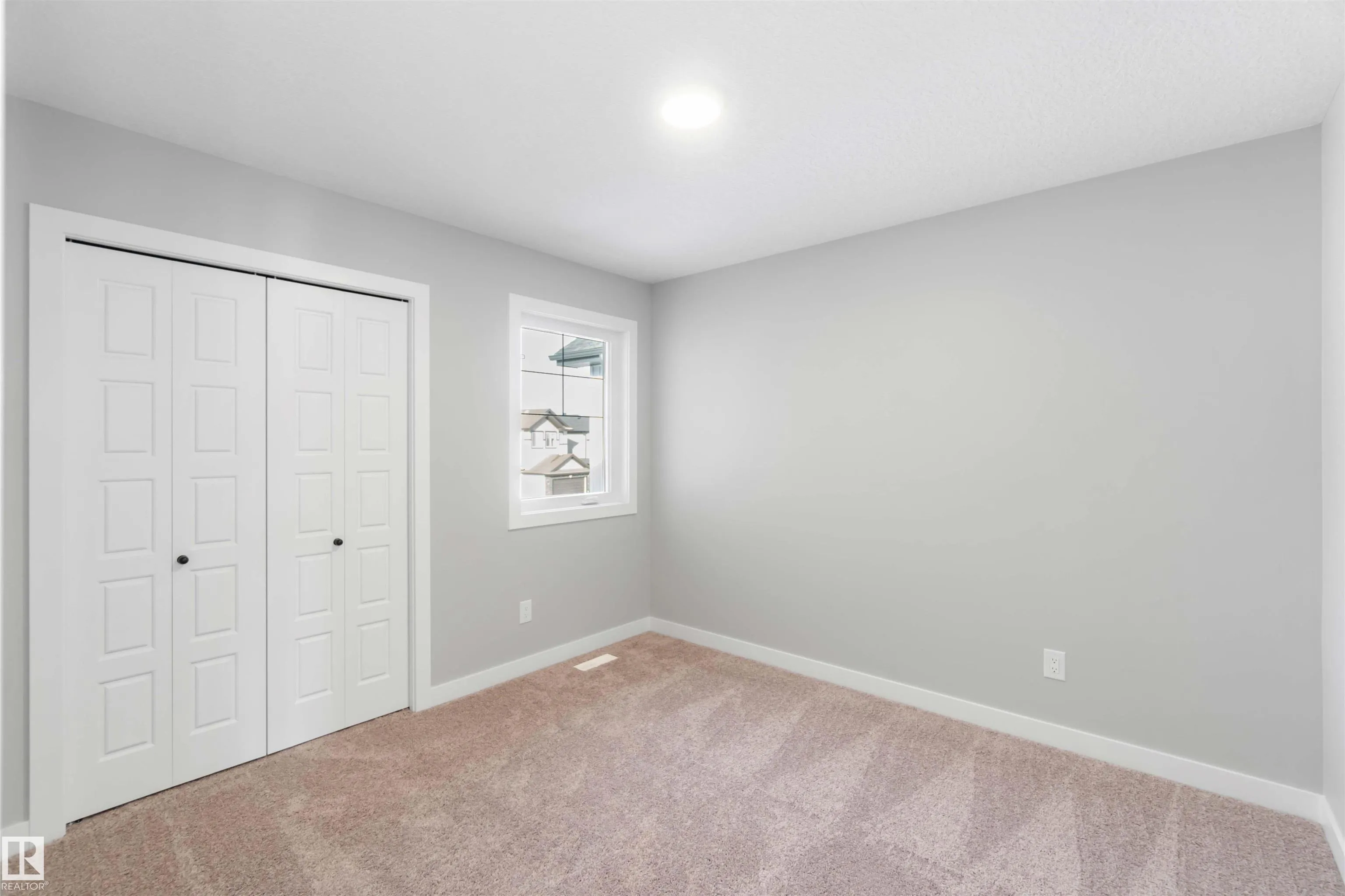 24 Meadowbrook Way