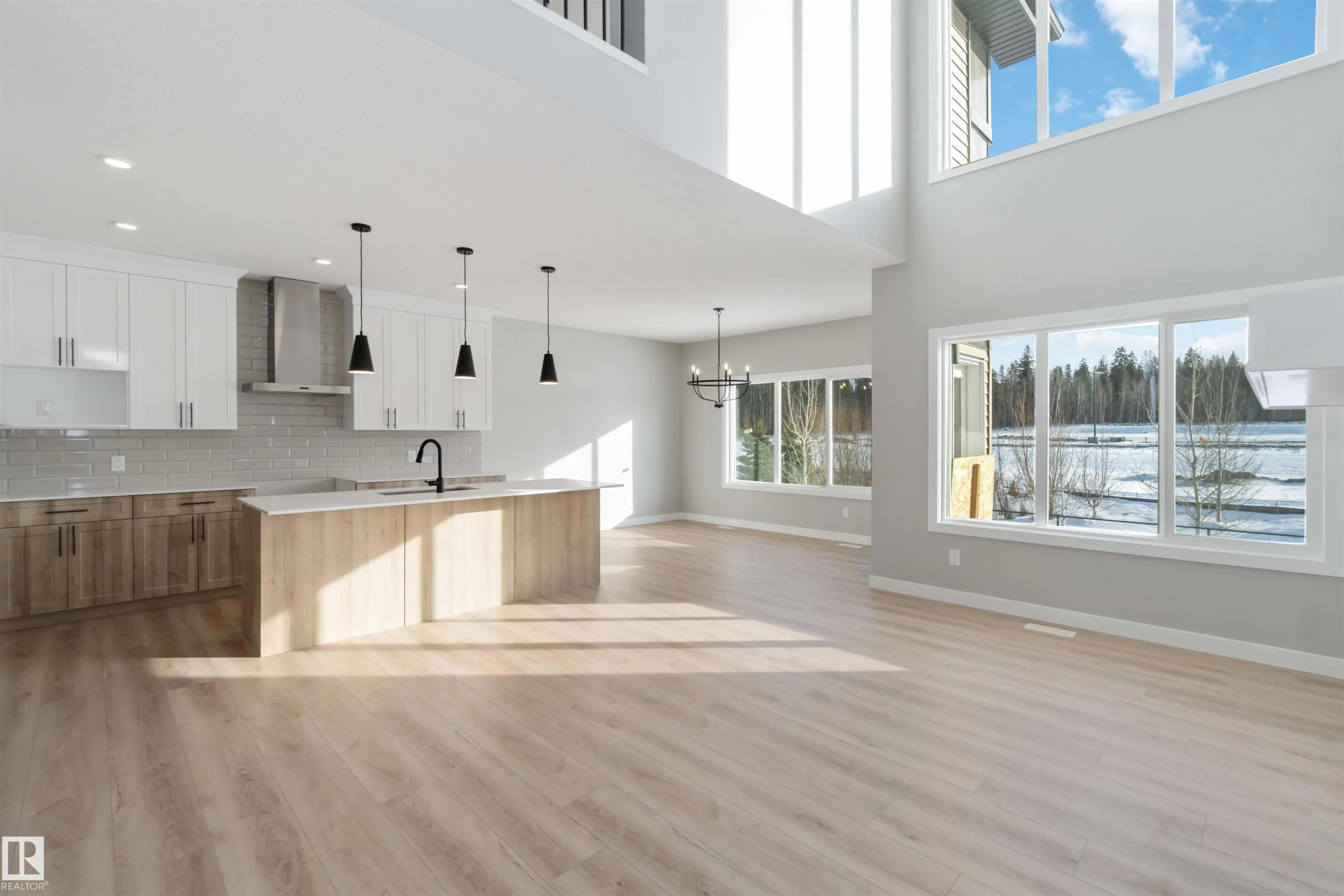 24 Meadowbrook Way