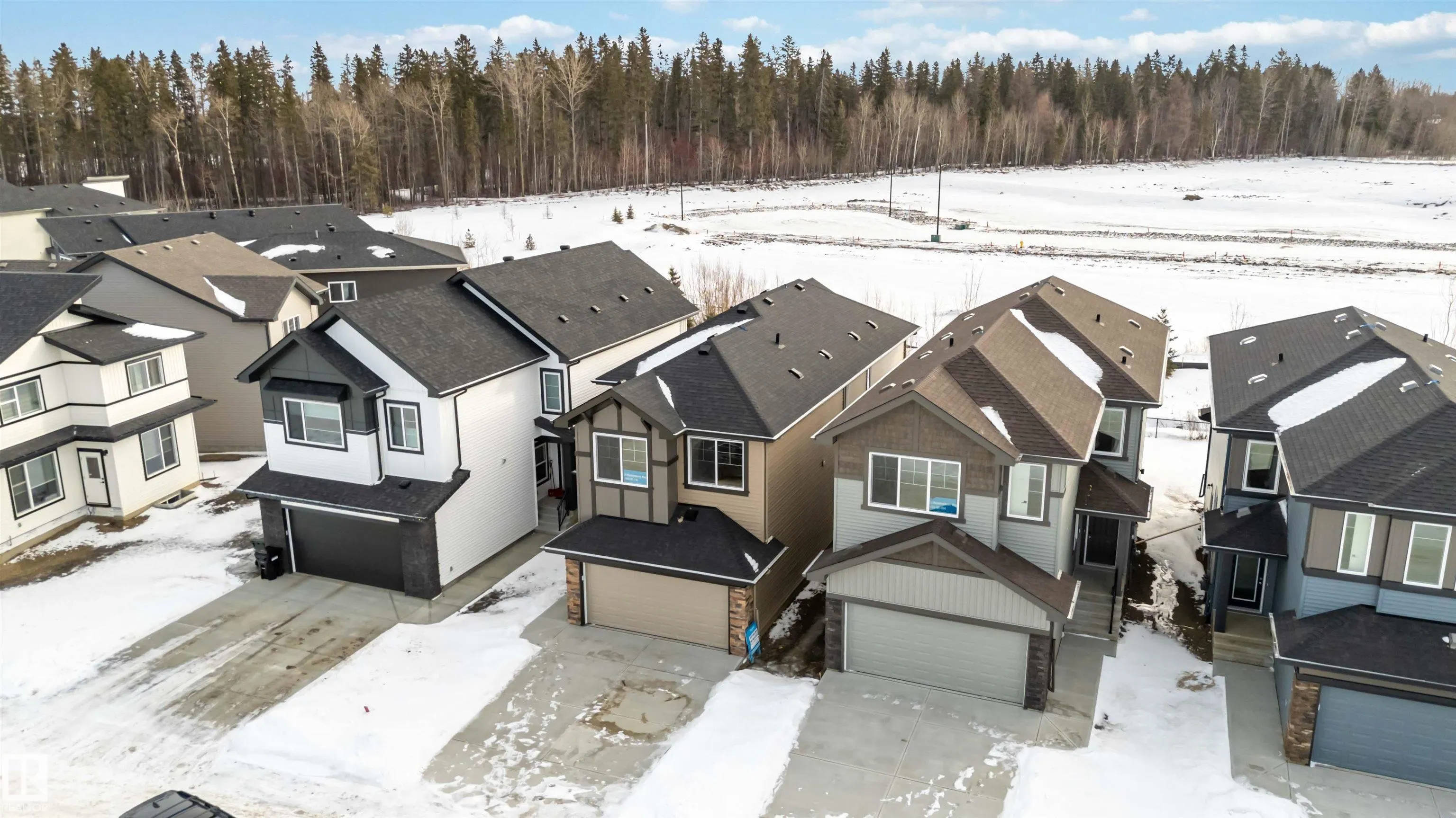 24 Meadowbrook Way