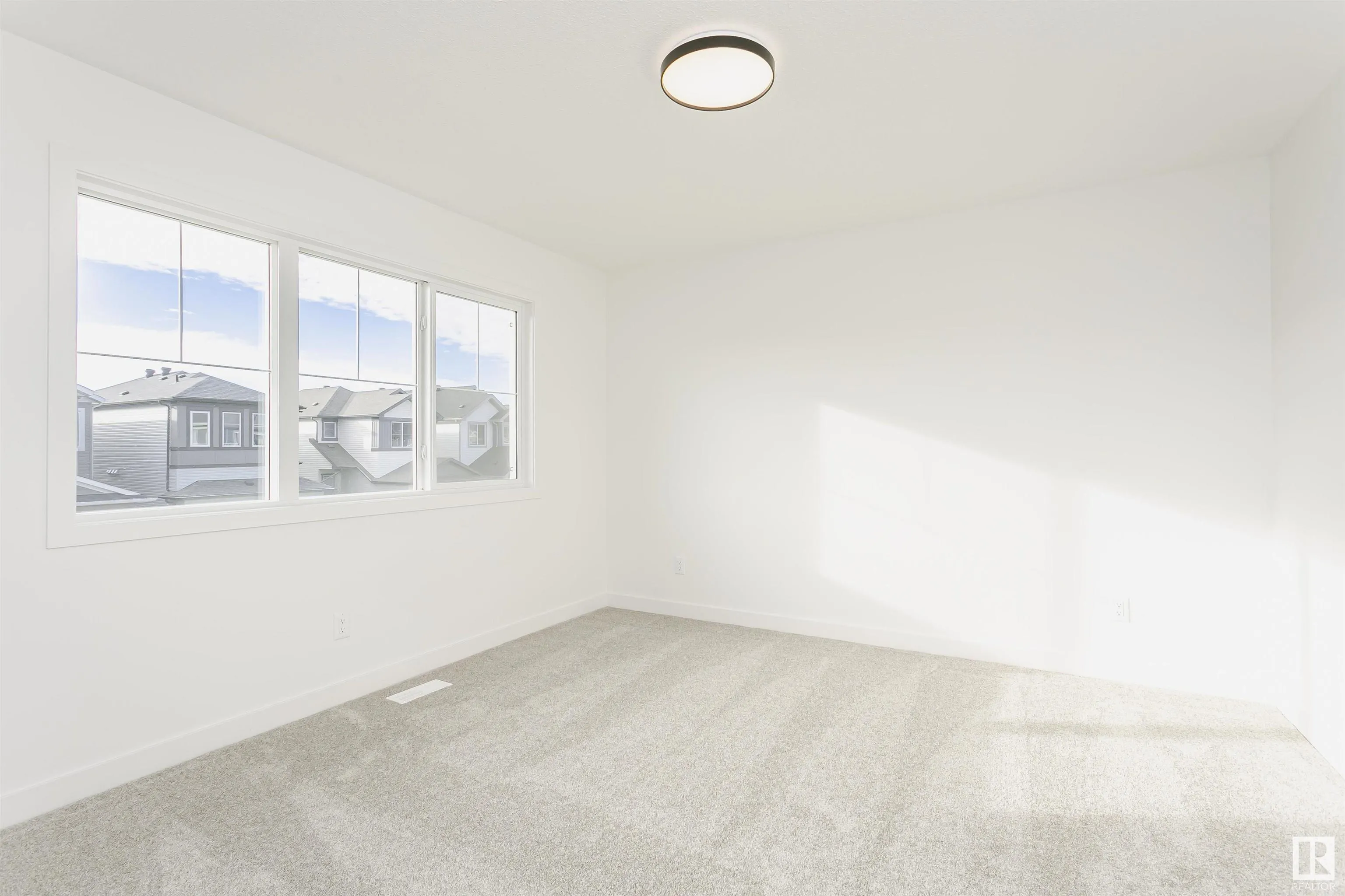 9530 CARSON BEND