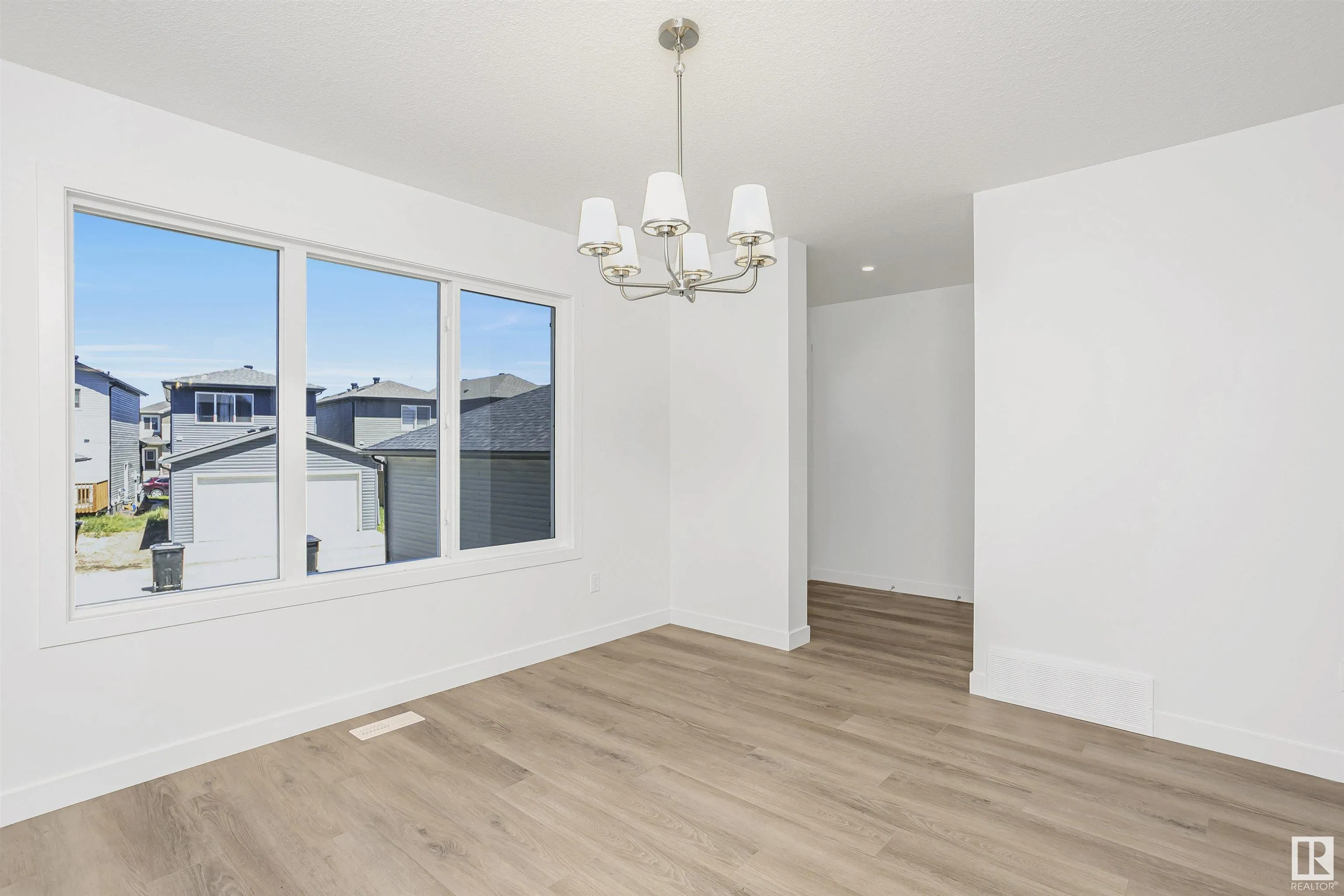 9552 CARSON BEND