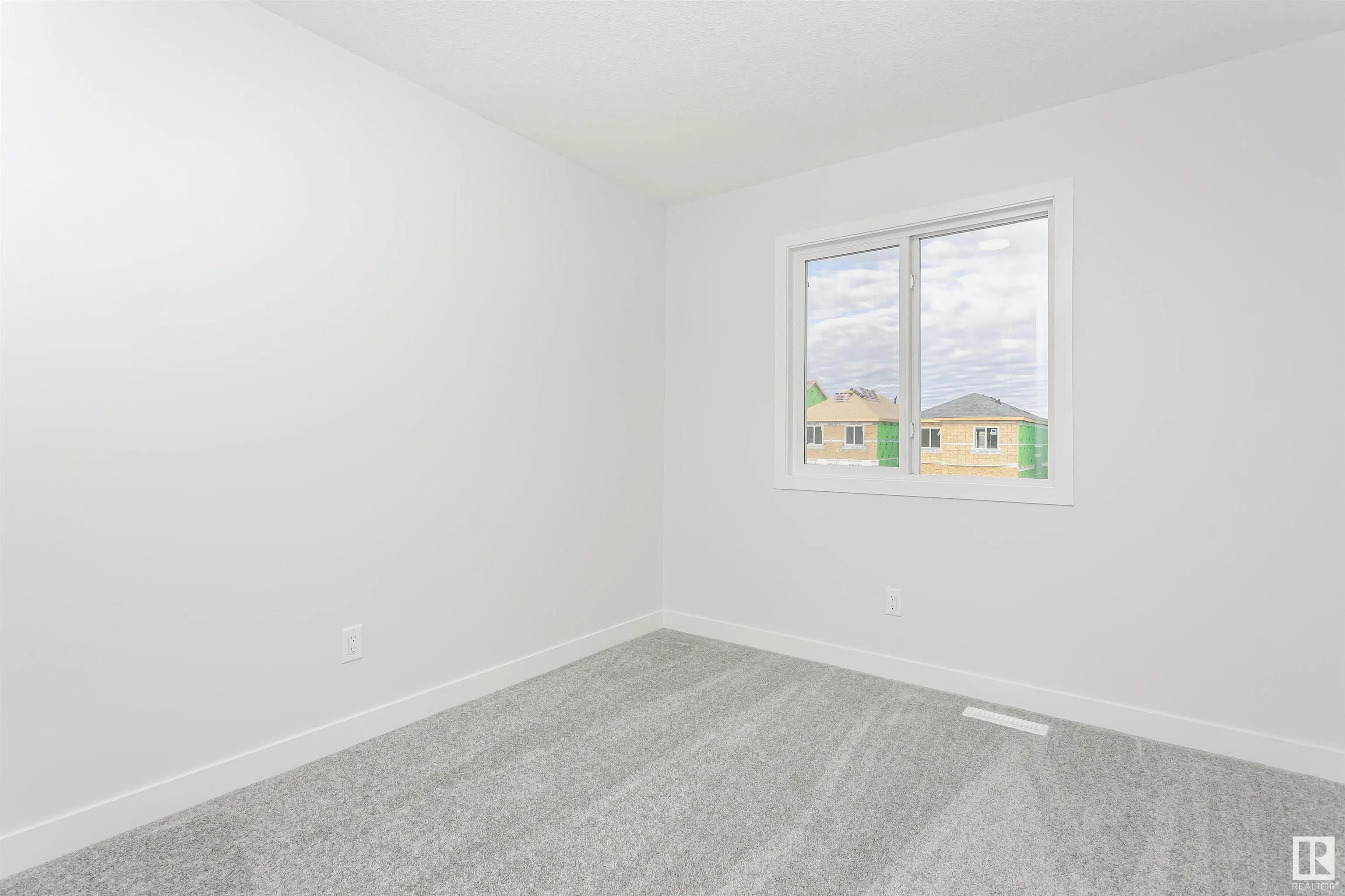9564 CARSON BEND