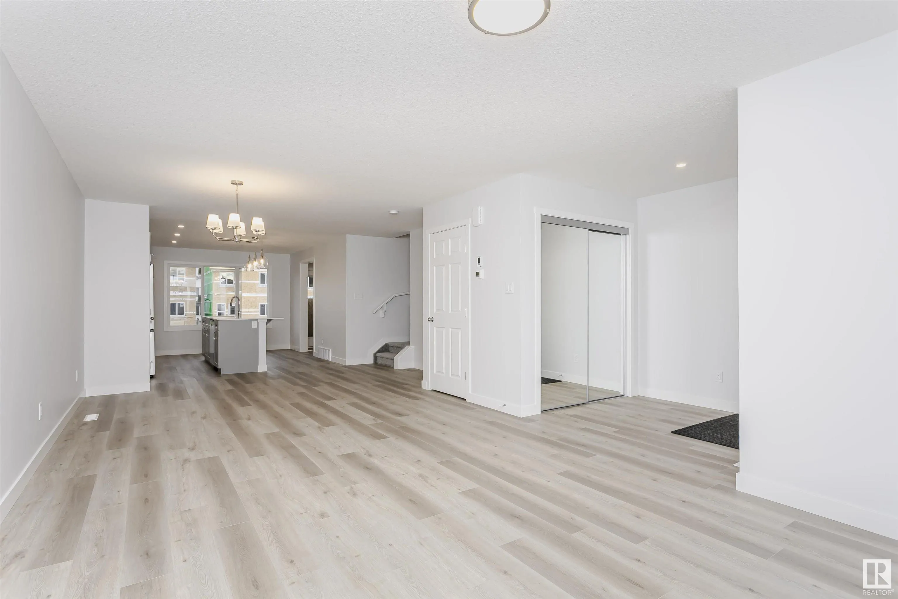 9564 CARSON BEND