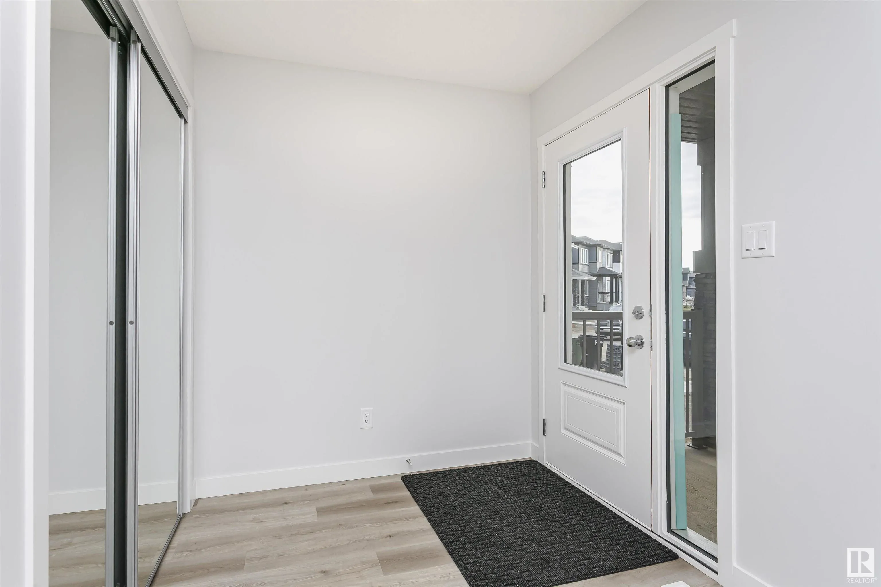 9564 CARSON BEND