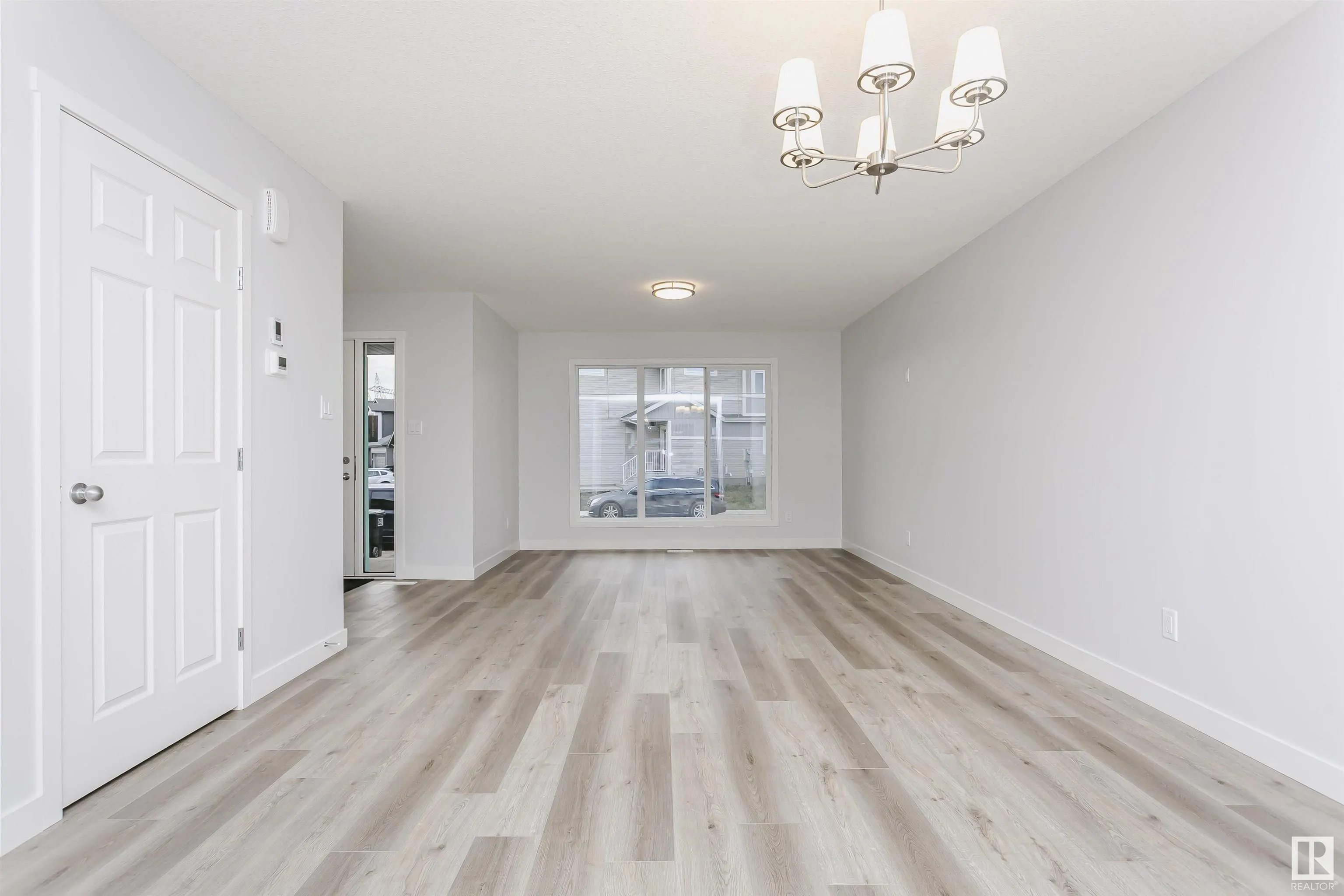 9564 CARSON BEND