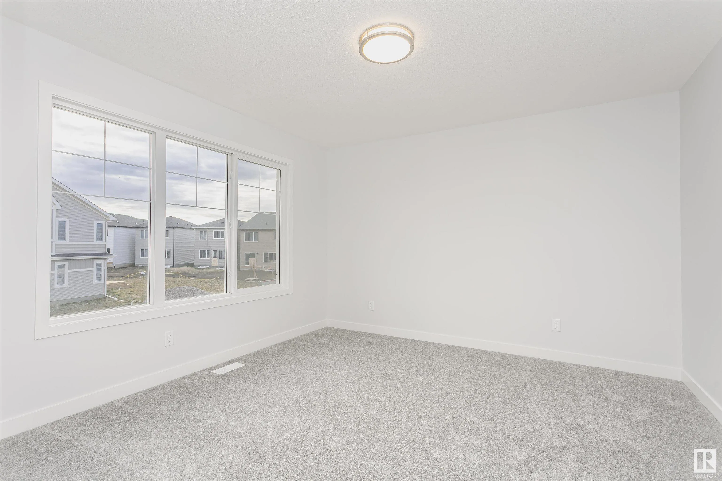 9564 CARSON BEND