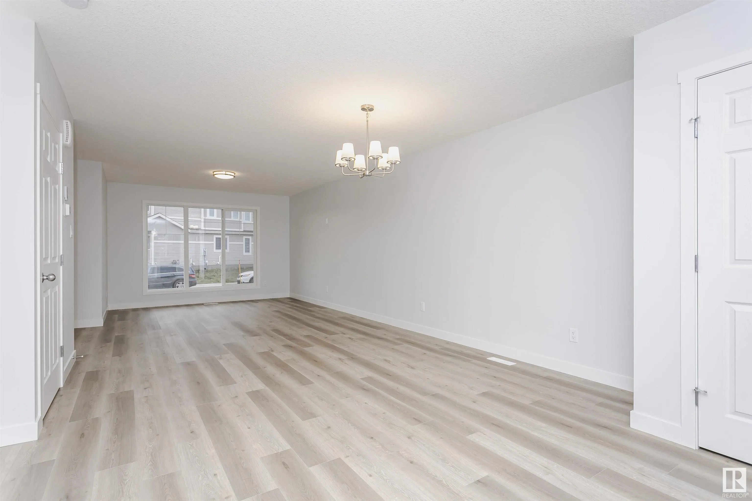 9564 CARSON BEND