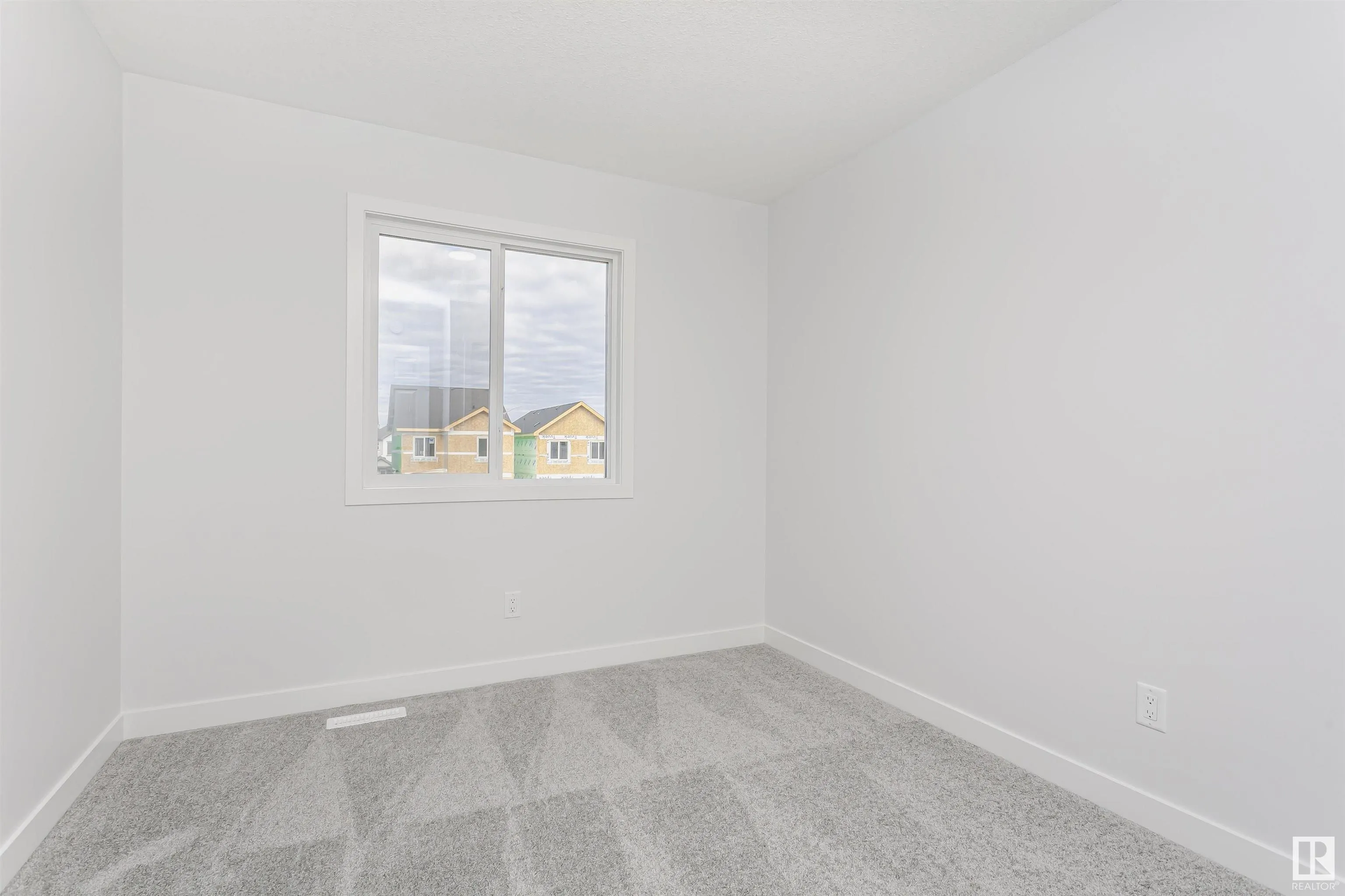 9564 CARSON BEND