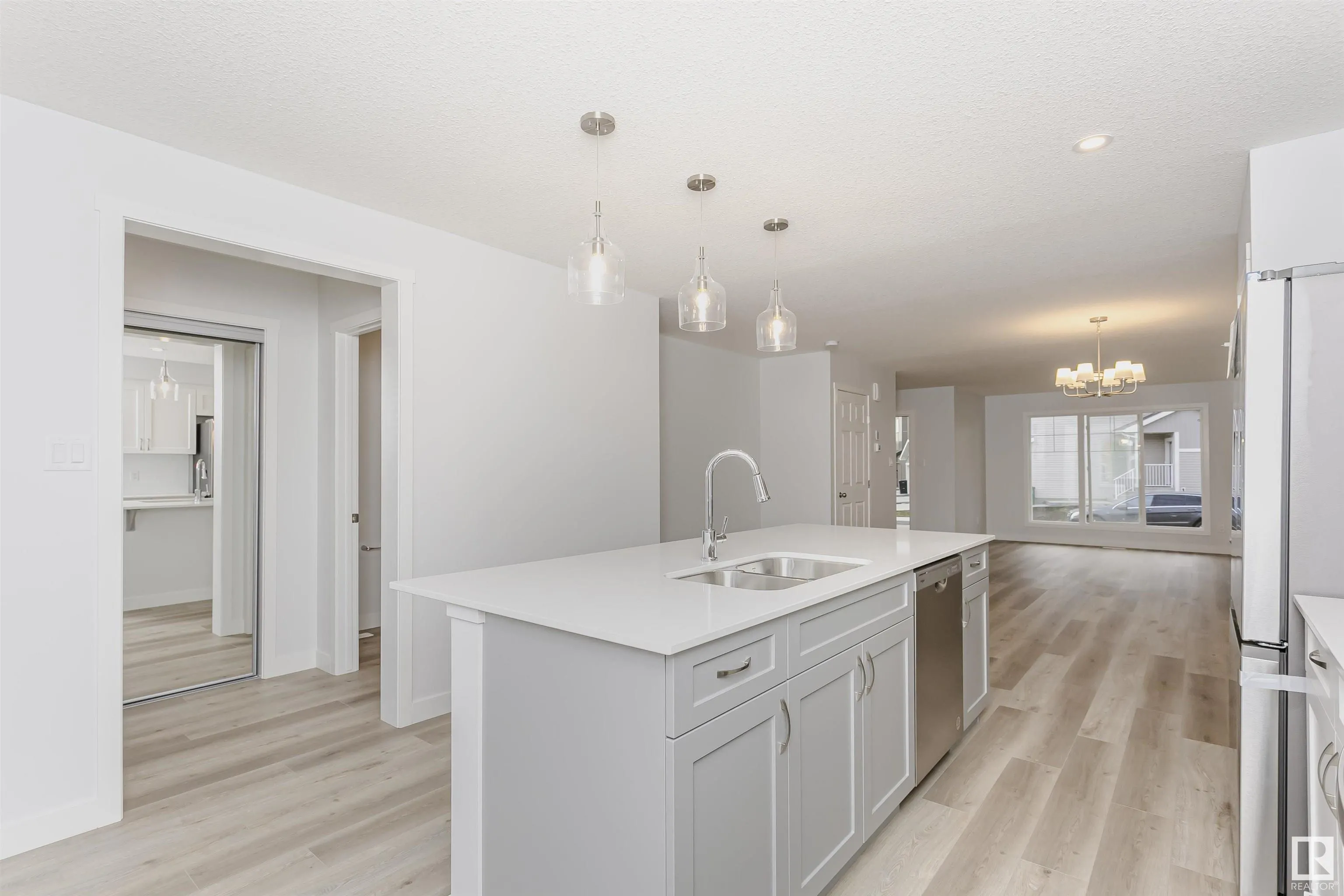 9564 CARSON BEND
