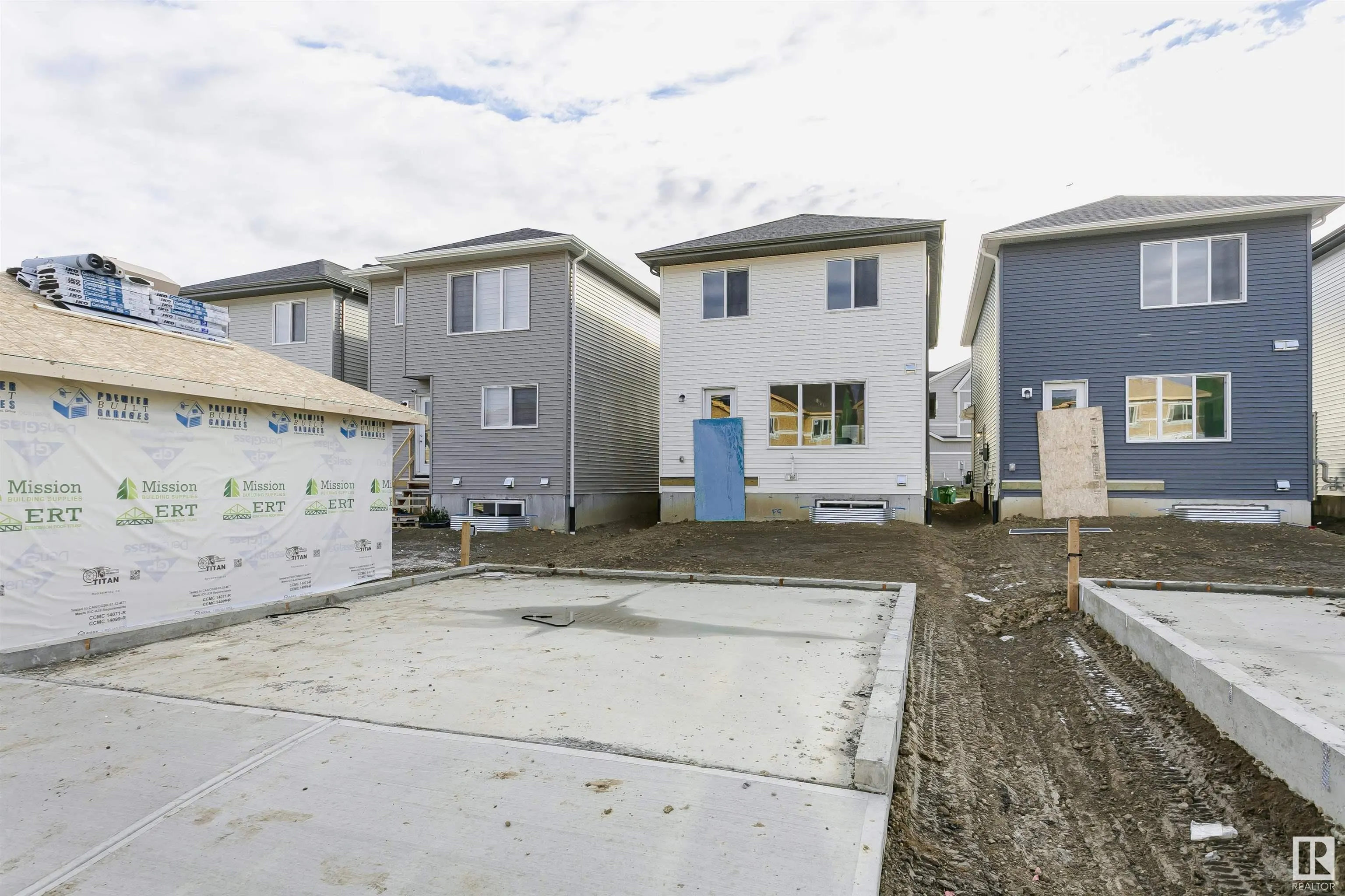 9564 CARSON BEND