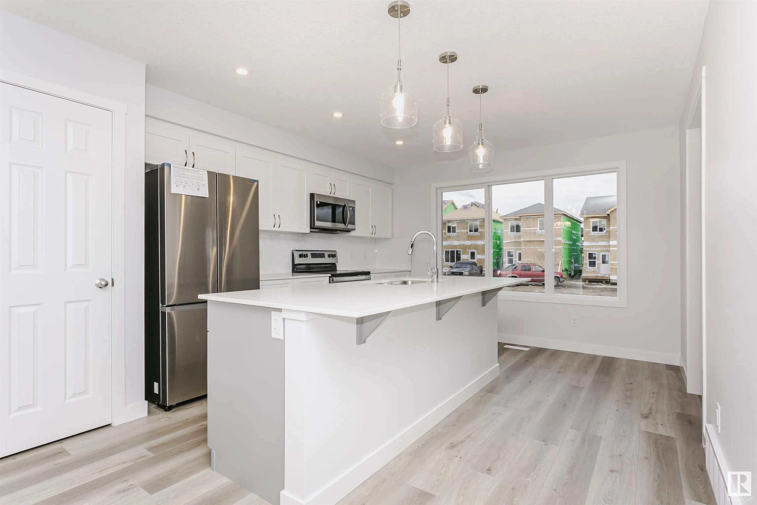 9564 CARSON BEND