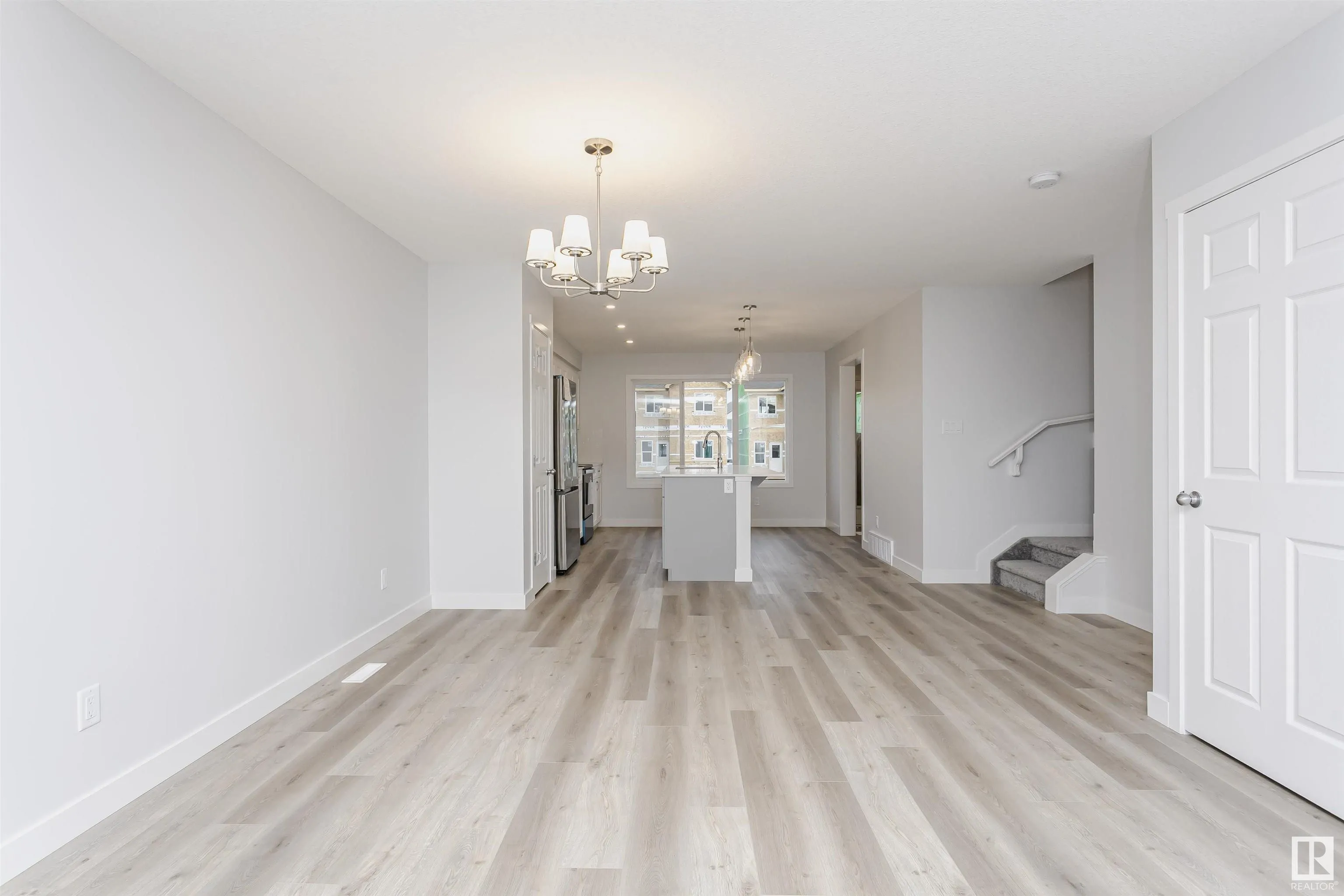 9564 CARSON BEND