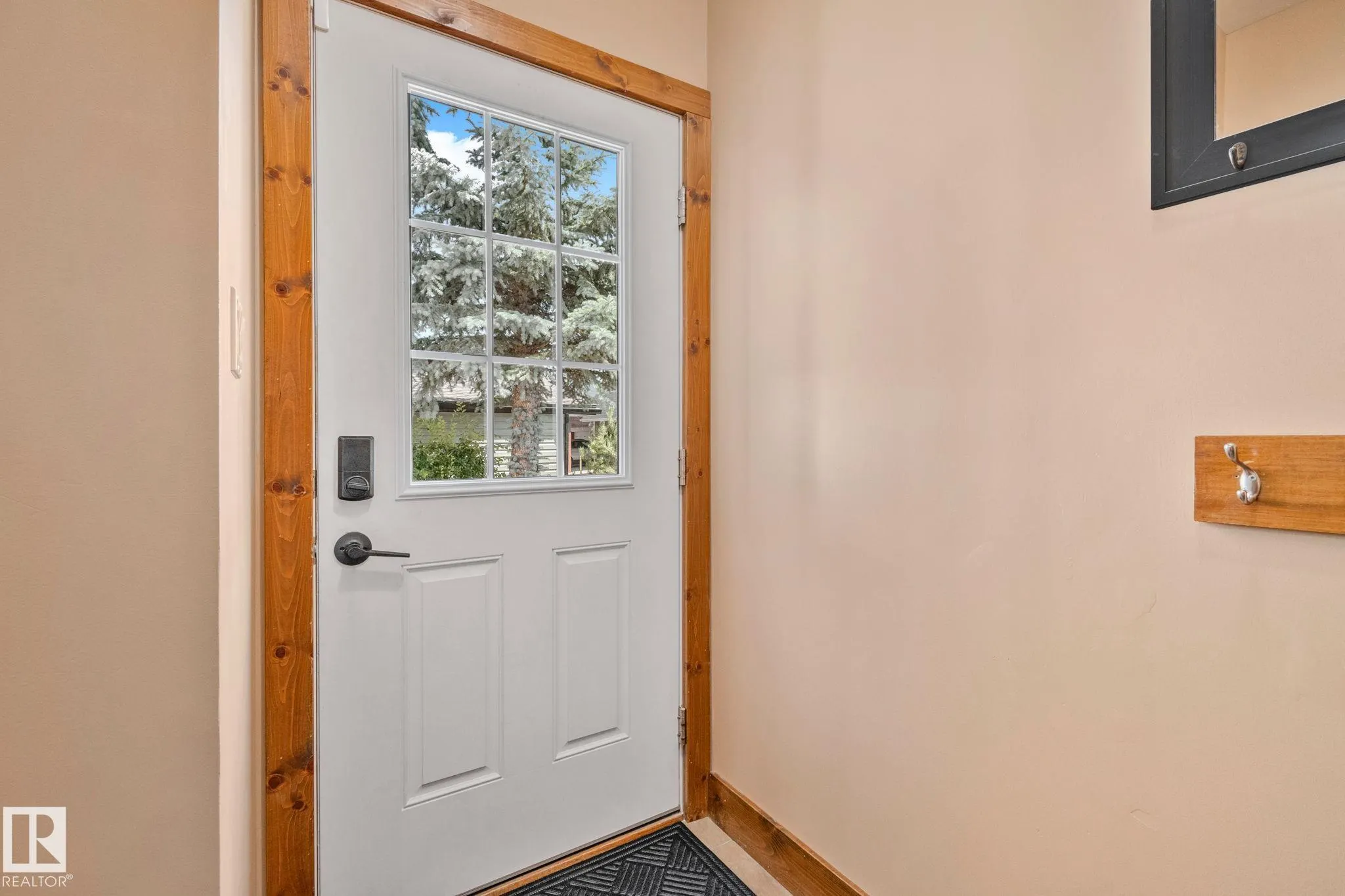 2402 Graybriar GR