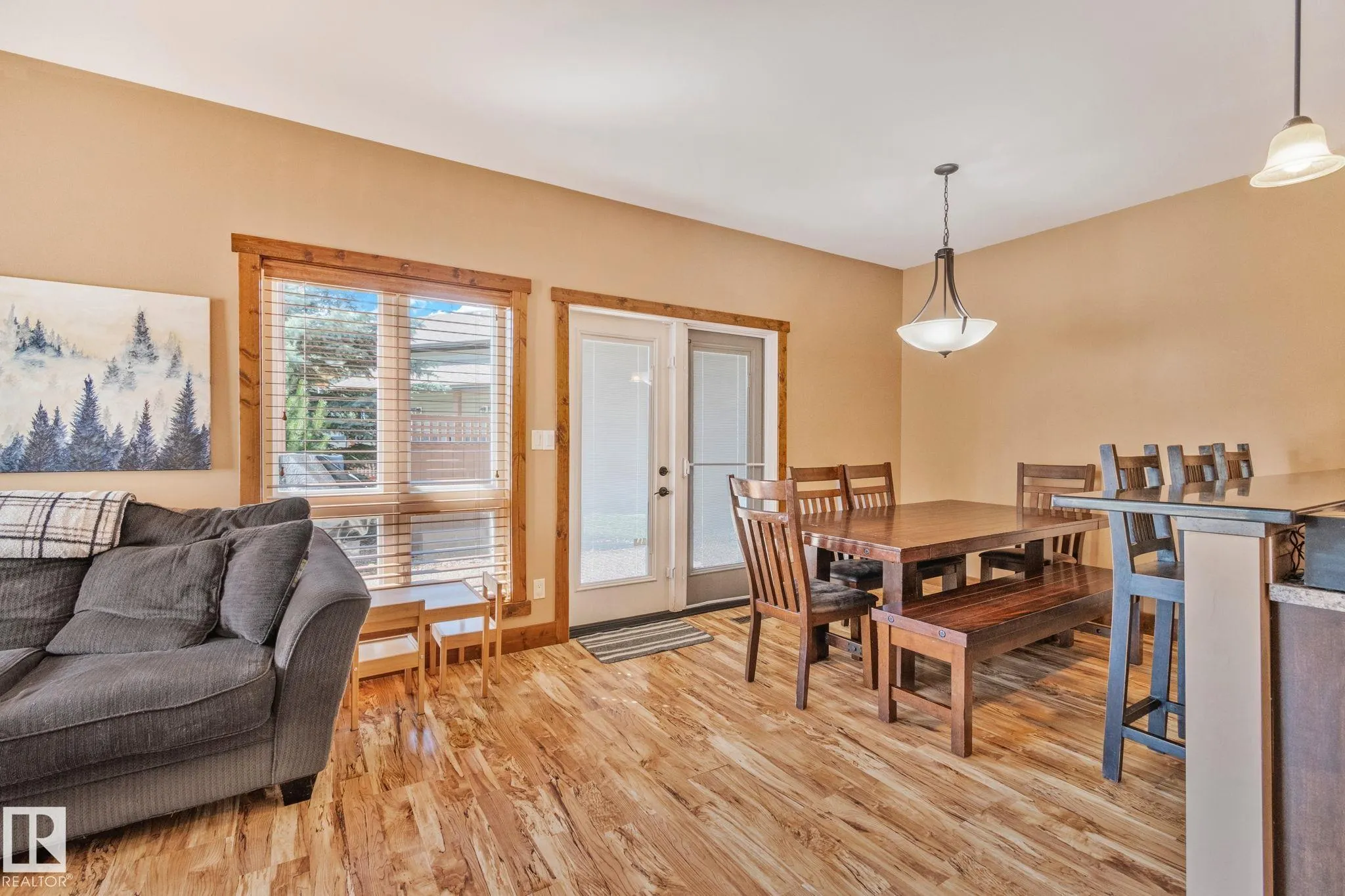 2402 Graybriar GR