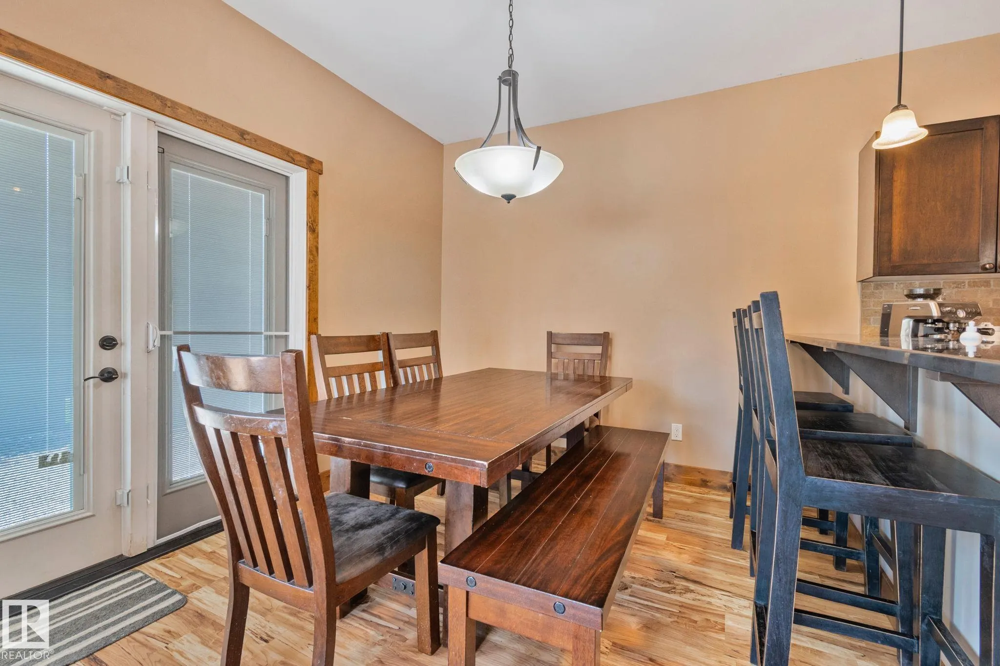 2402 Graybriar GR