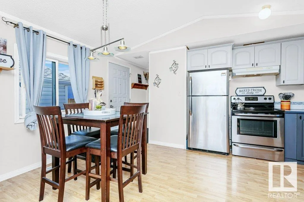 3402 Lakeview Point(e)