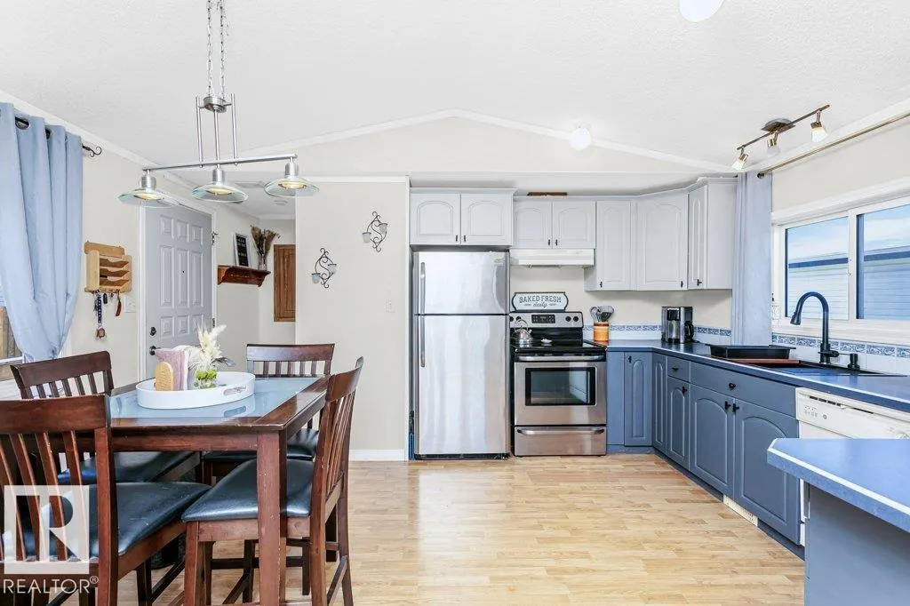 3402 Lakeview Point(e)