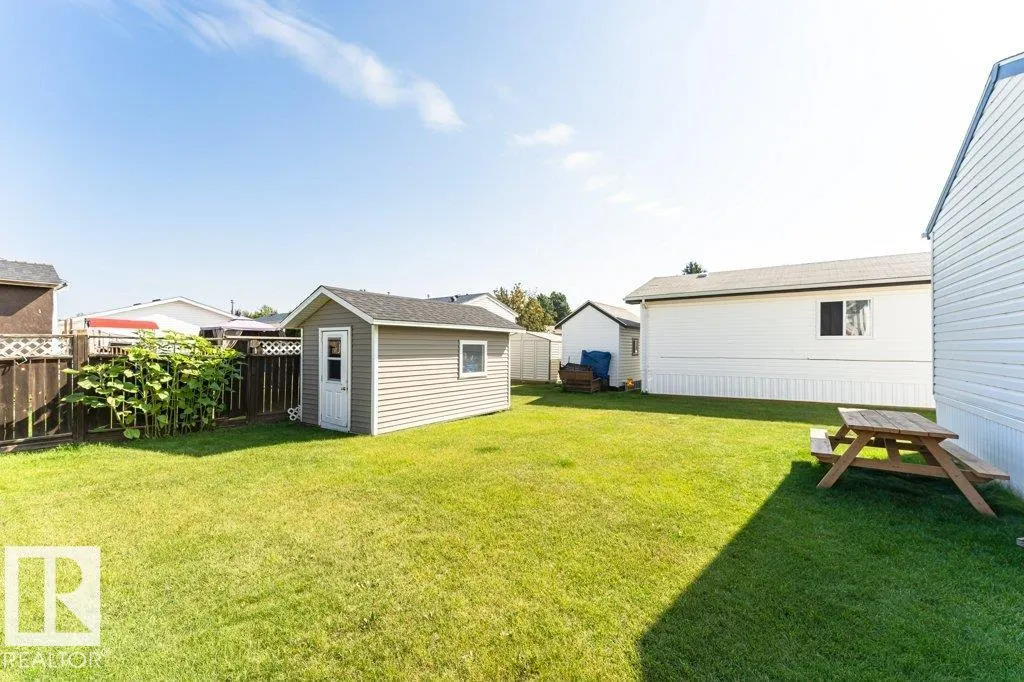 3402 Lakeview Point(e)