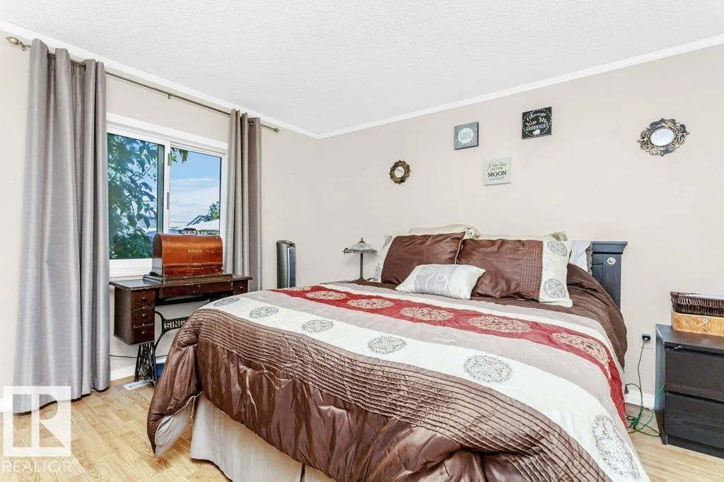 3402 Lakeview Point(e)