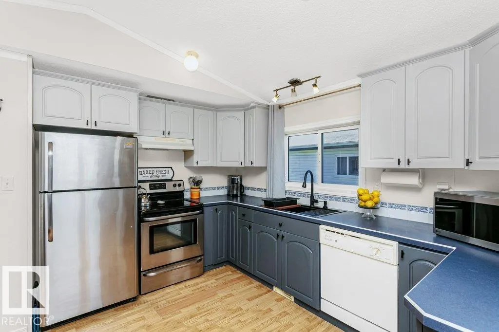 3402 Lakeview Point(e)