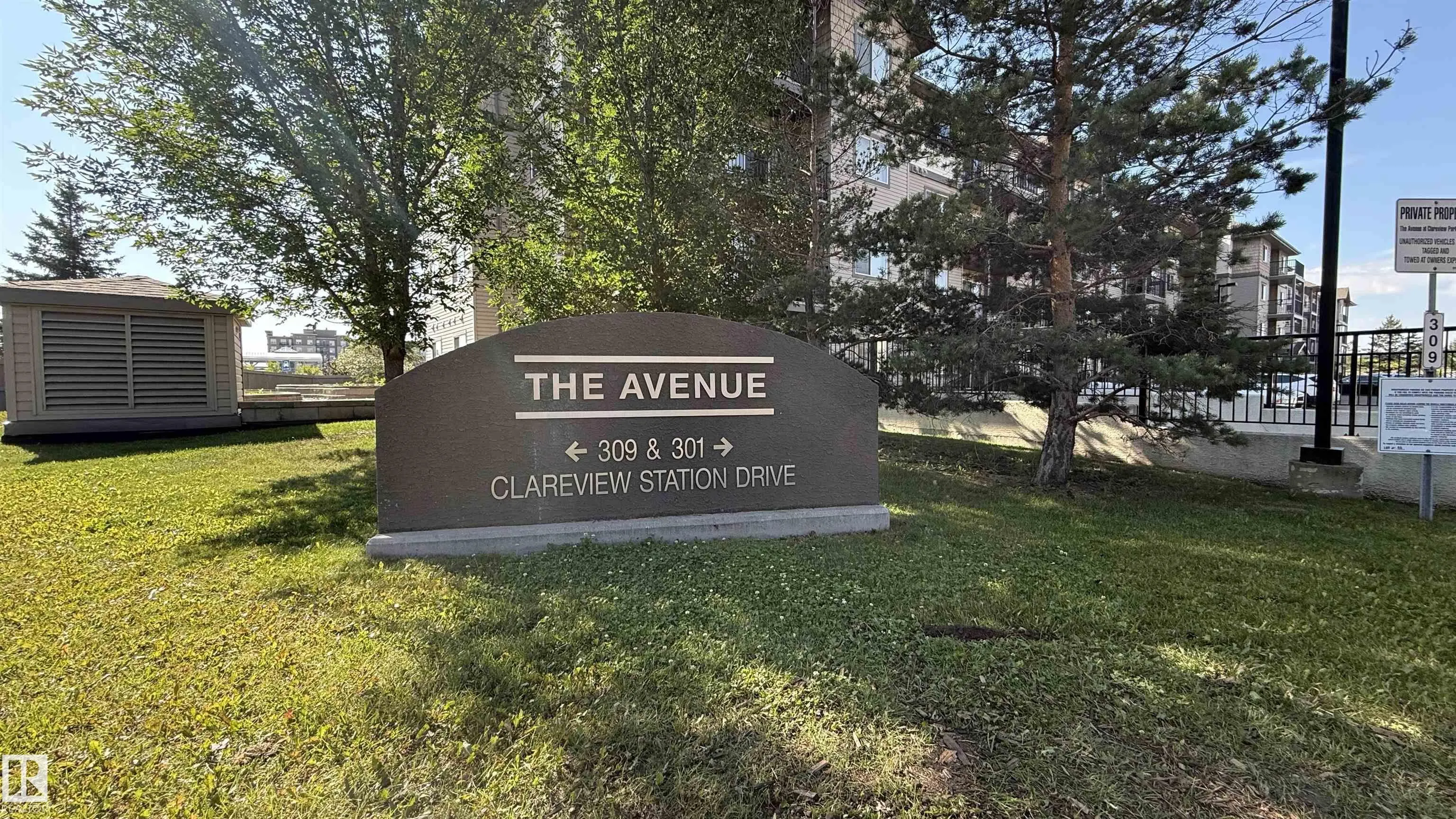 301 CLAREVIEW STATION Drive