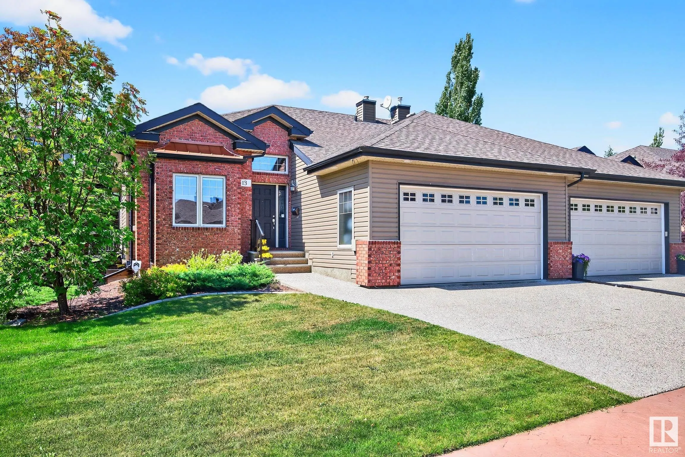13 OAKCREST Terrace