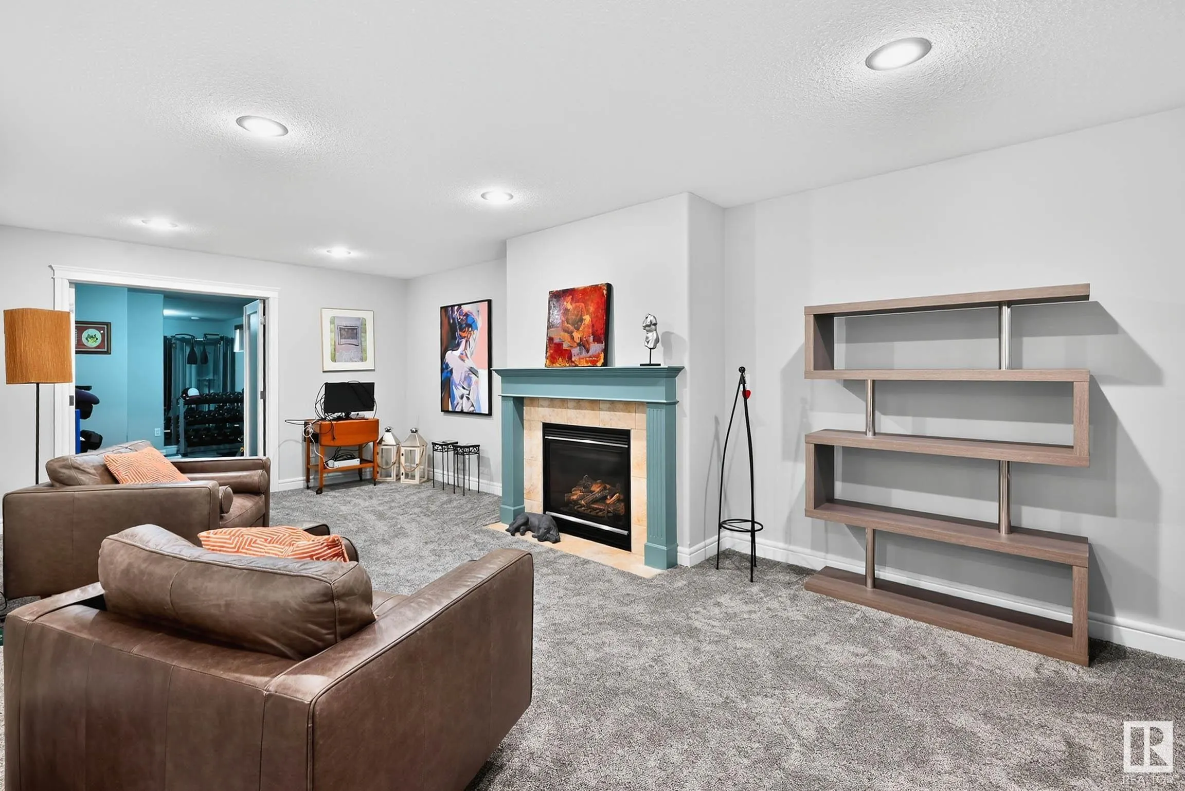 13 OAKCREST Terrace