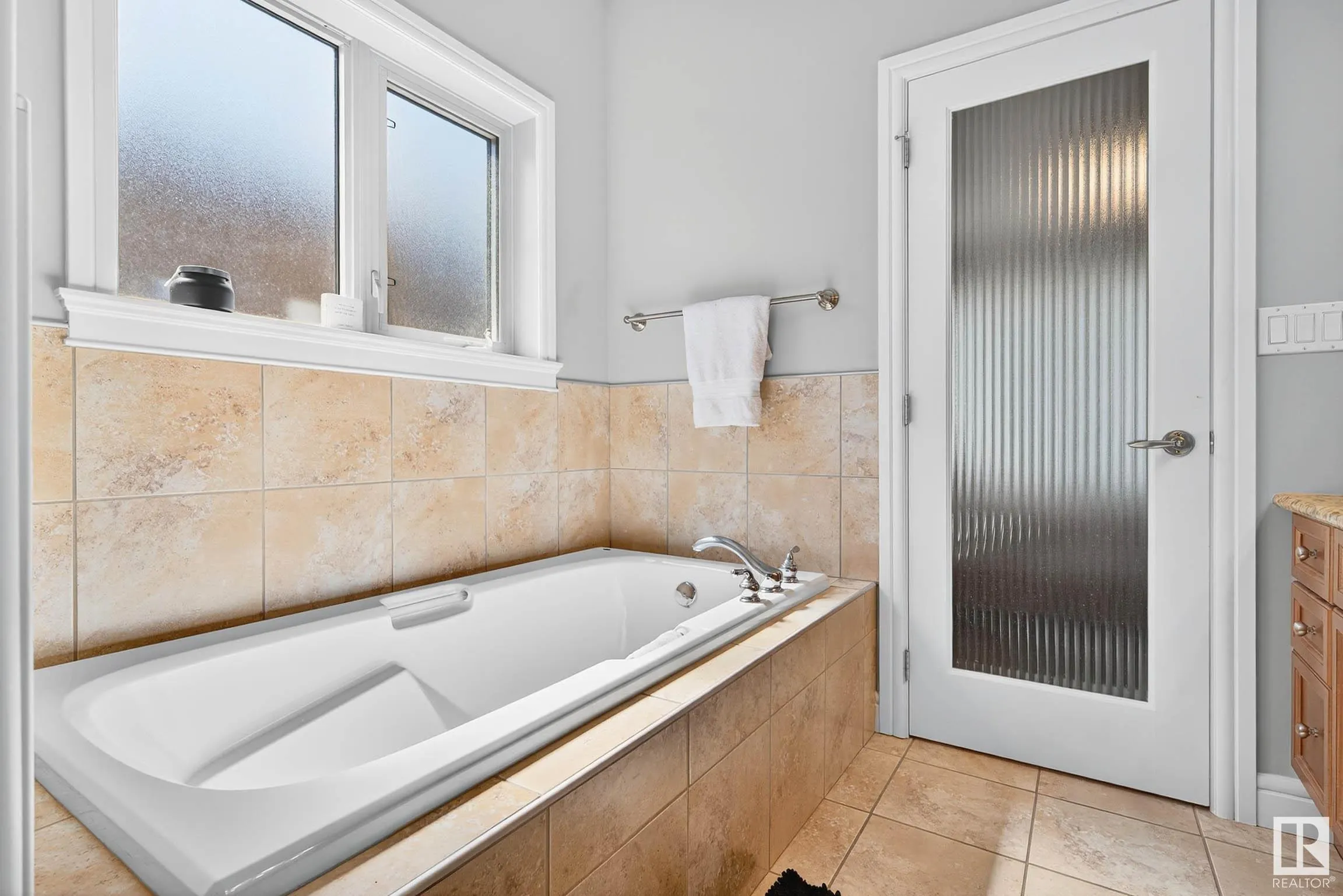 13 OAKCREST Terrace