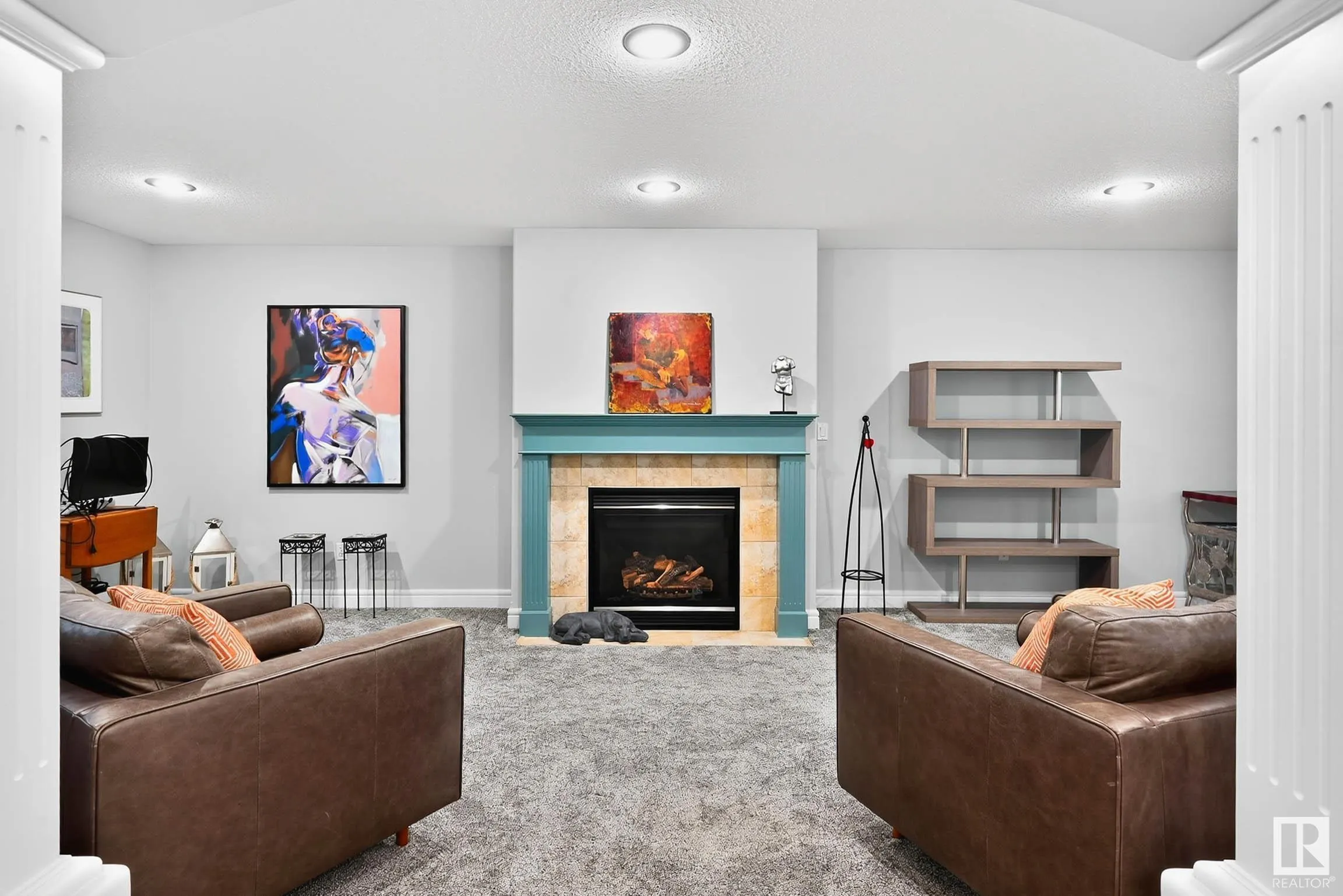 13 OAKCREST Terrace