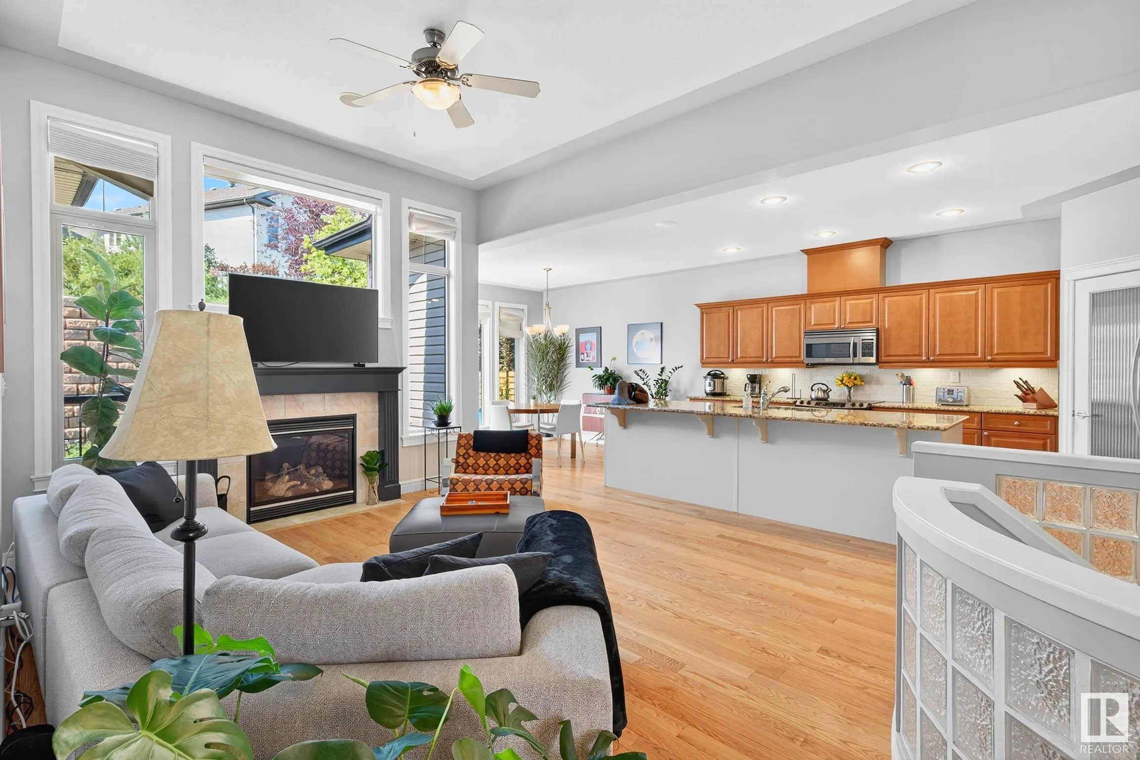 13 OAKCREST Terrace