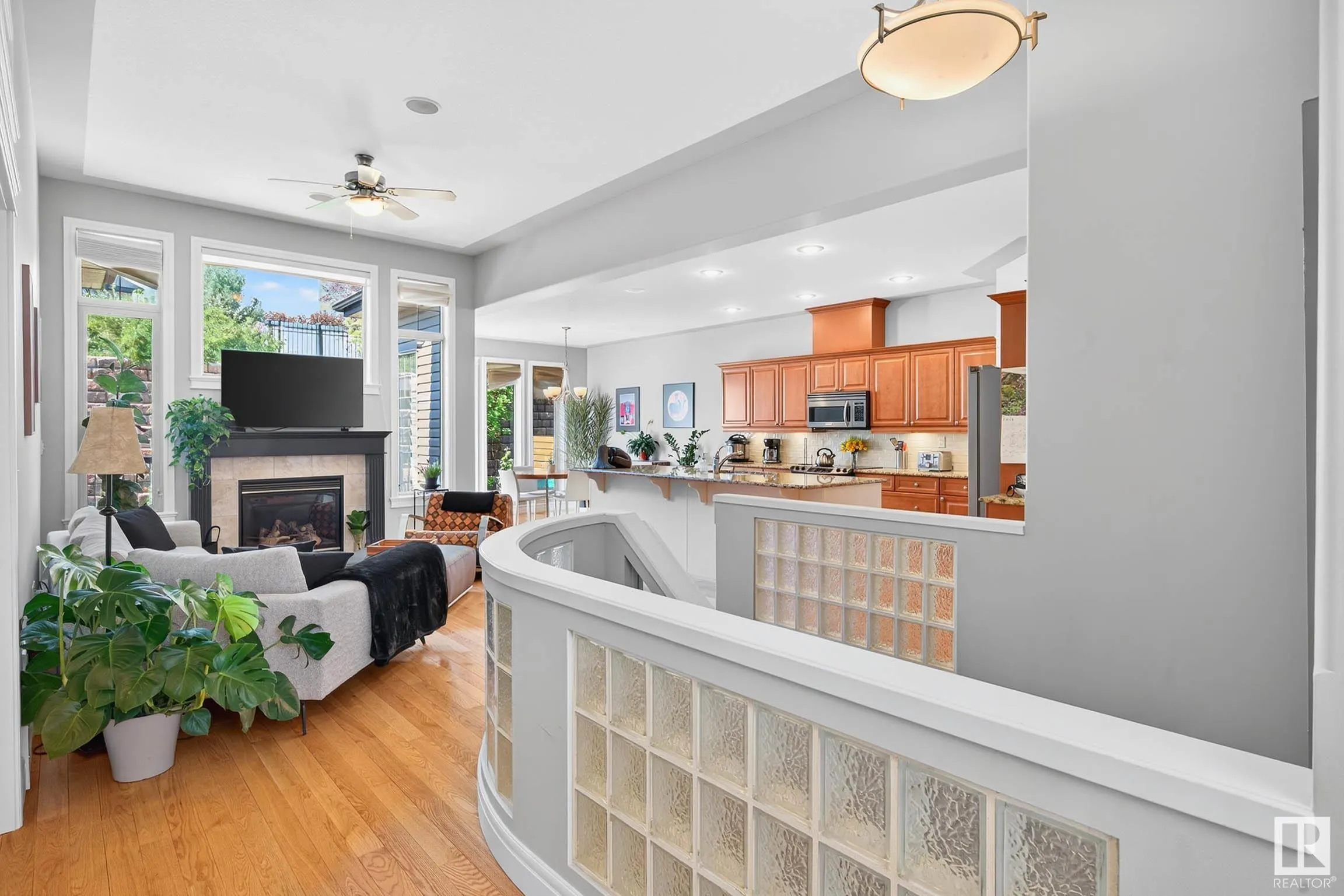 13 OAKCREST Terrace