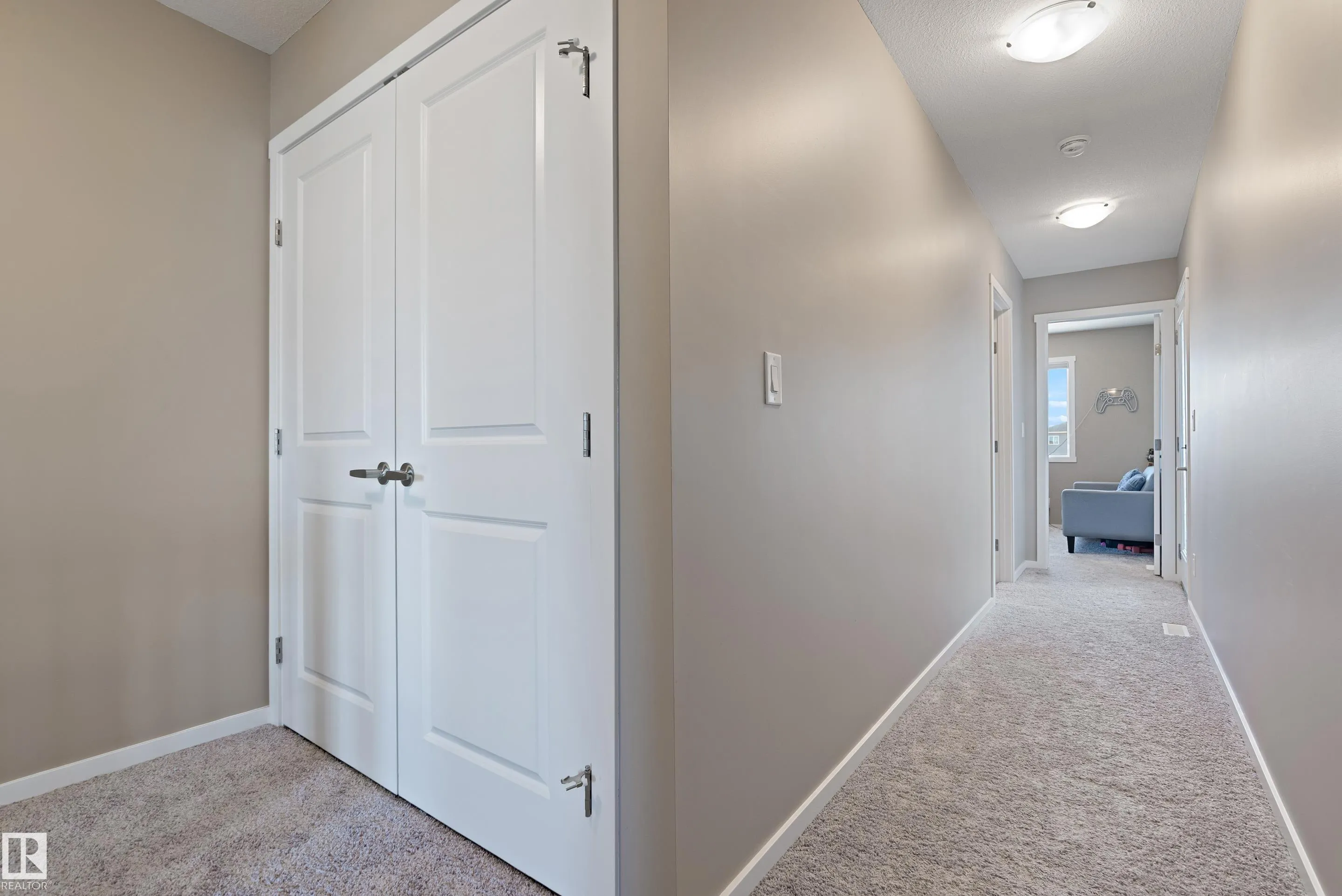 1056 Crestview TC