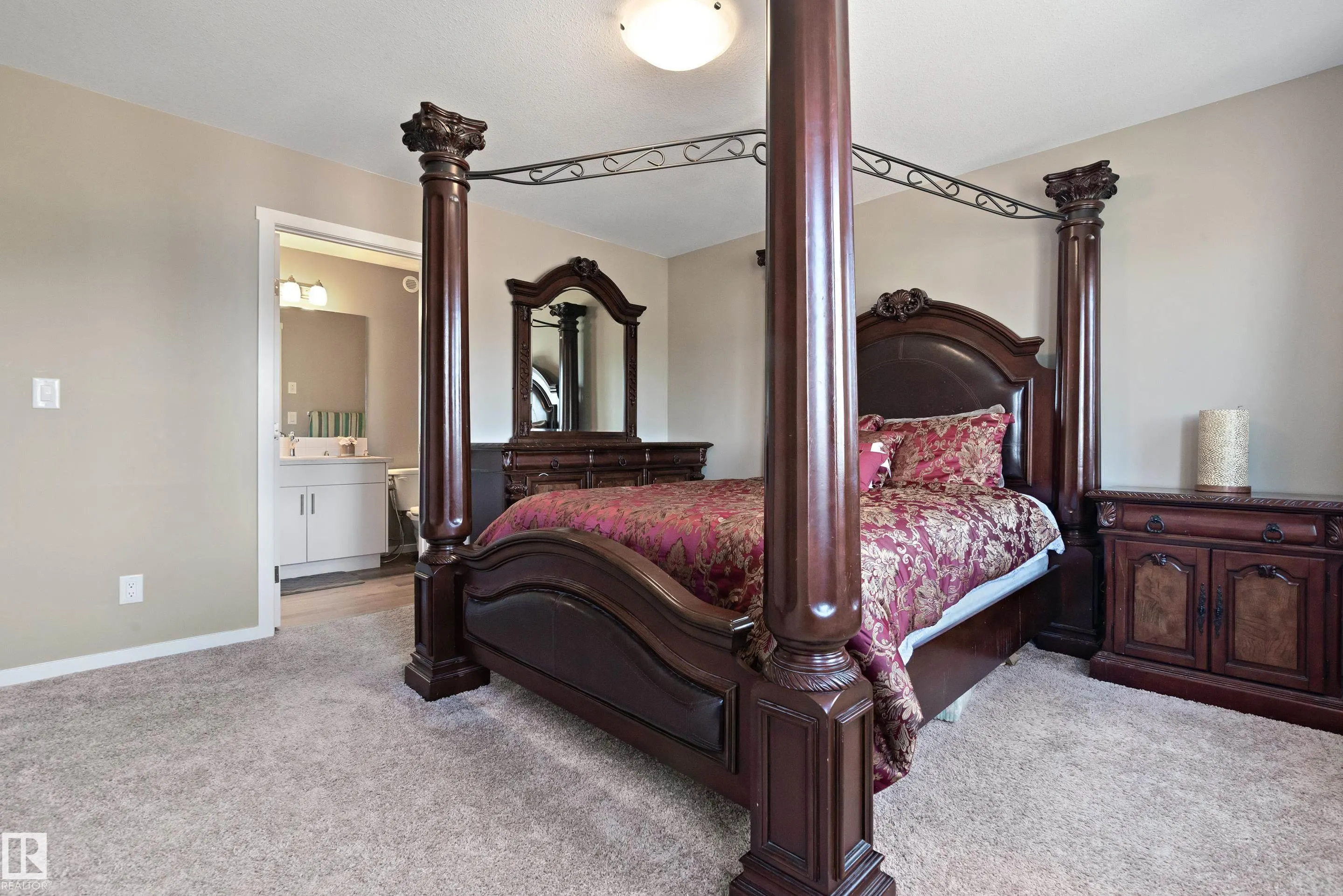 1056 Crestview TC
