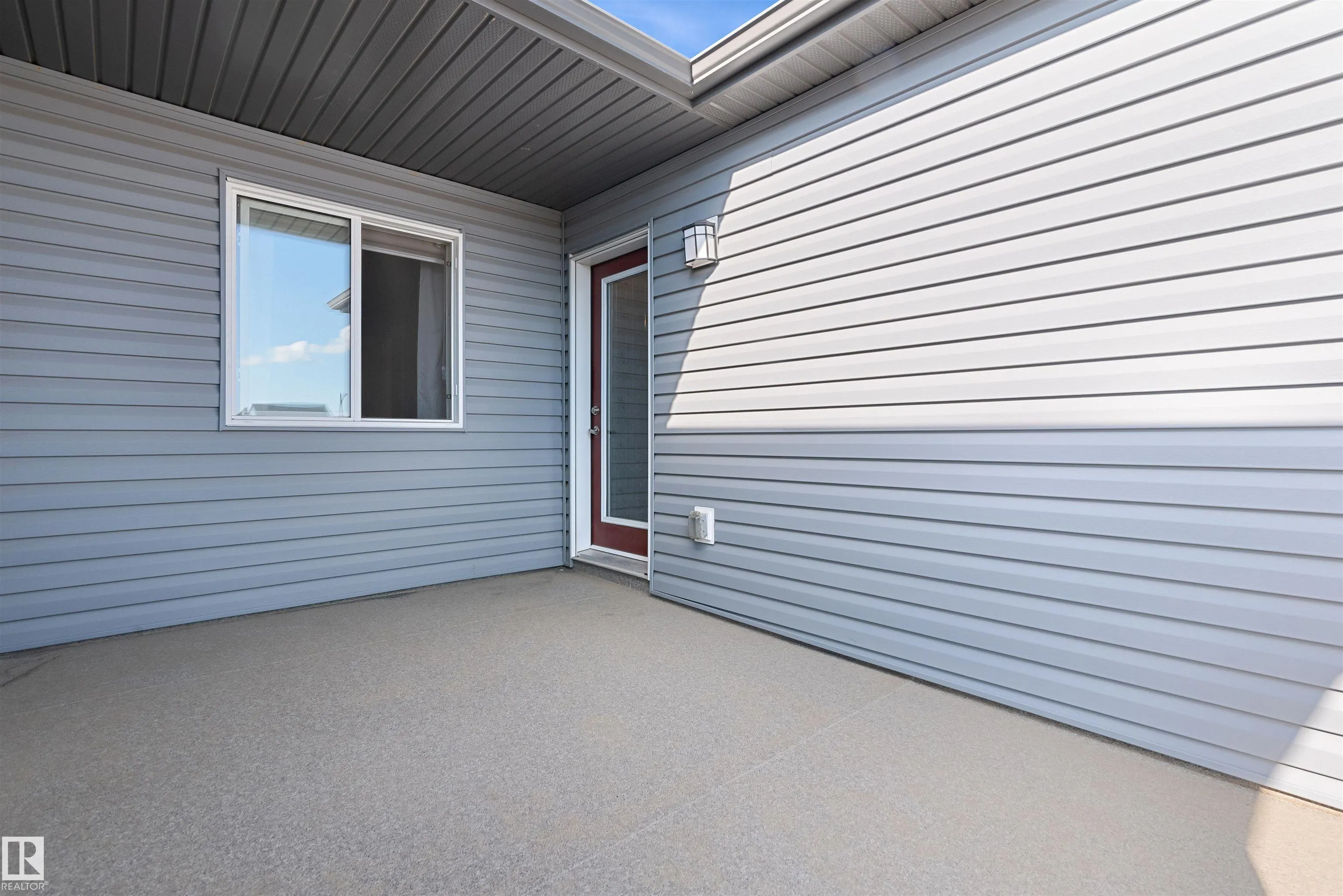 1056 Crestview TC