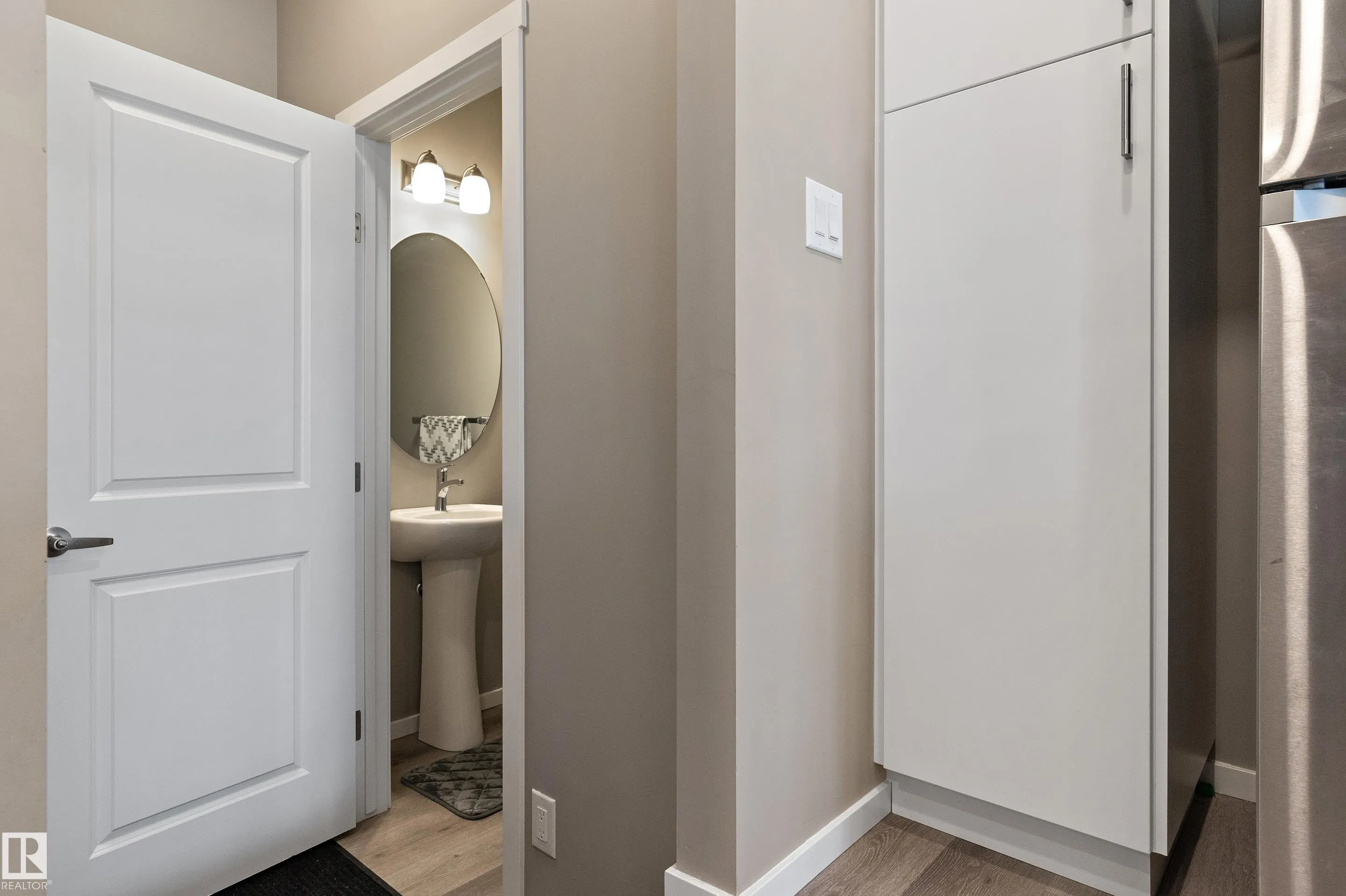 1056 Crestview TC