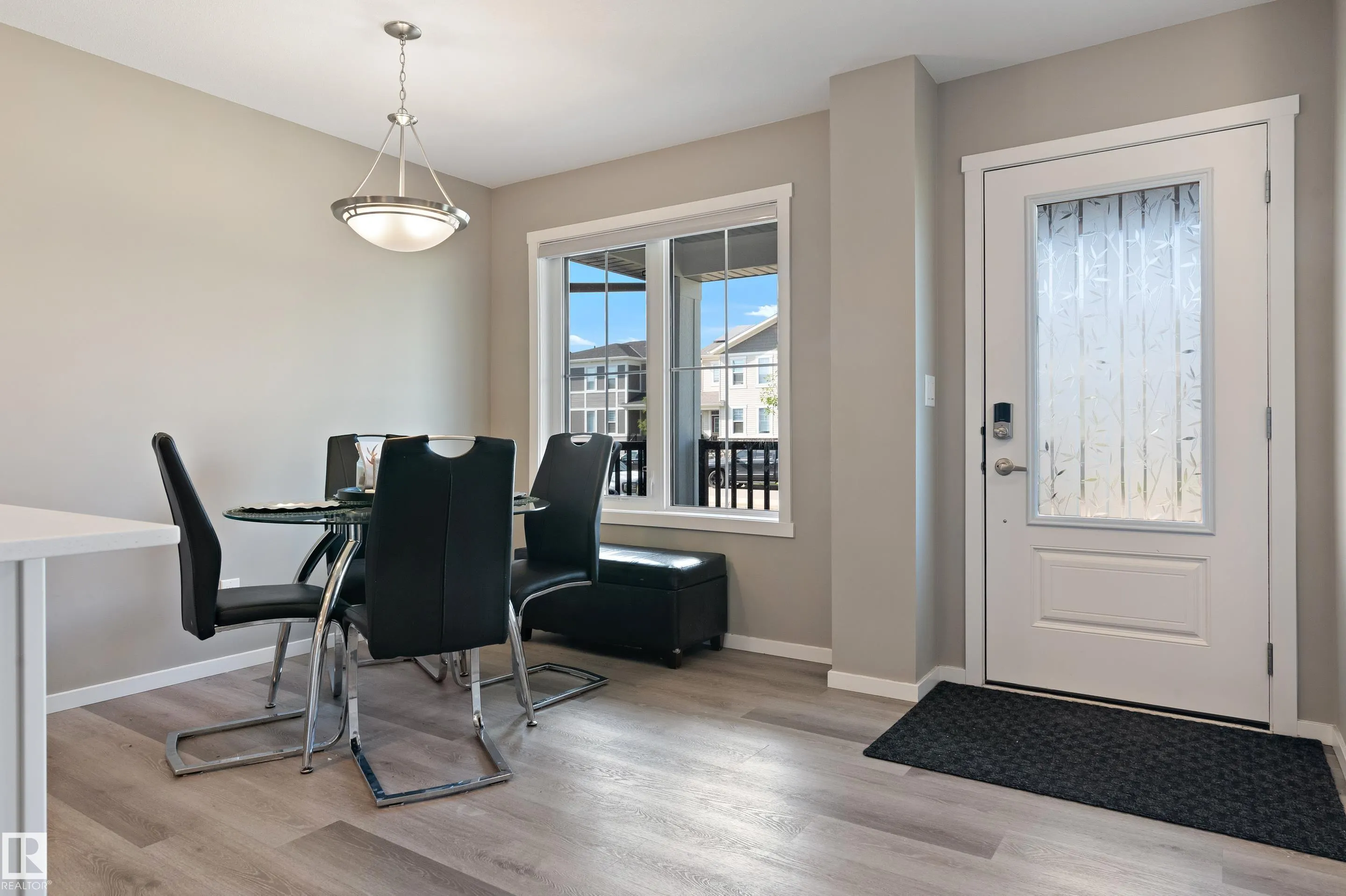 1056 Crestview TC