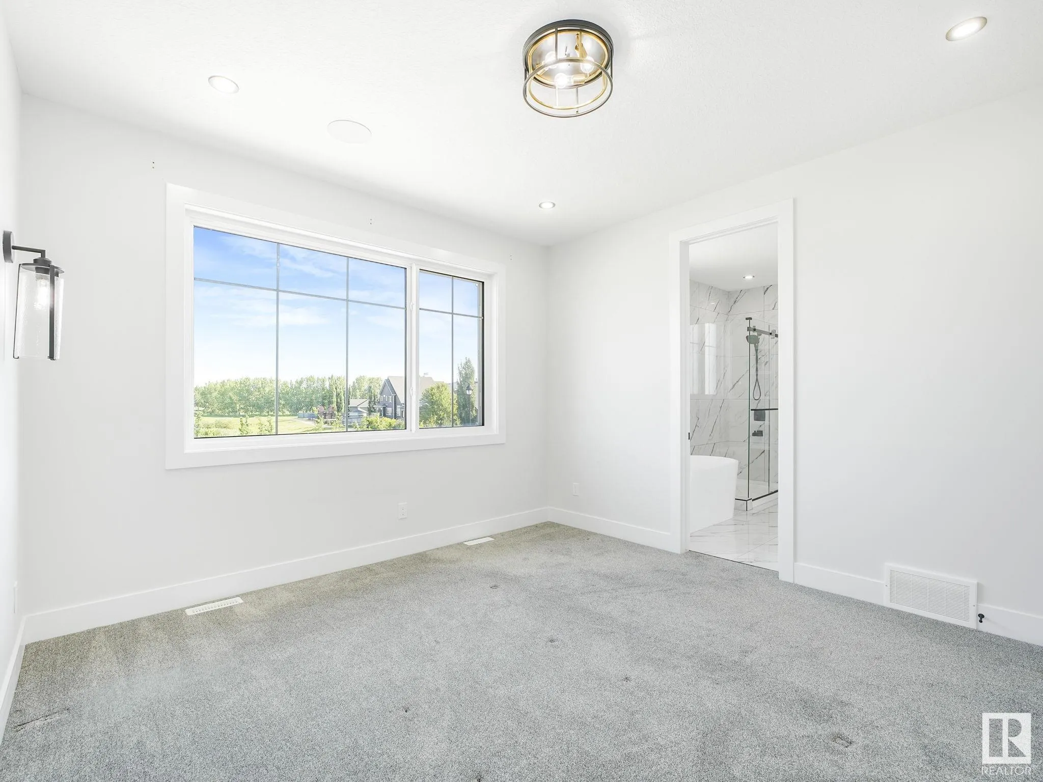 5804 SOLEIL Boulevard