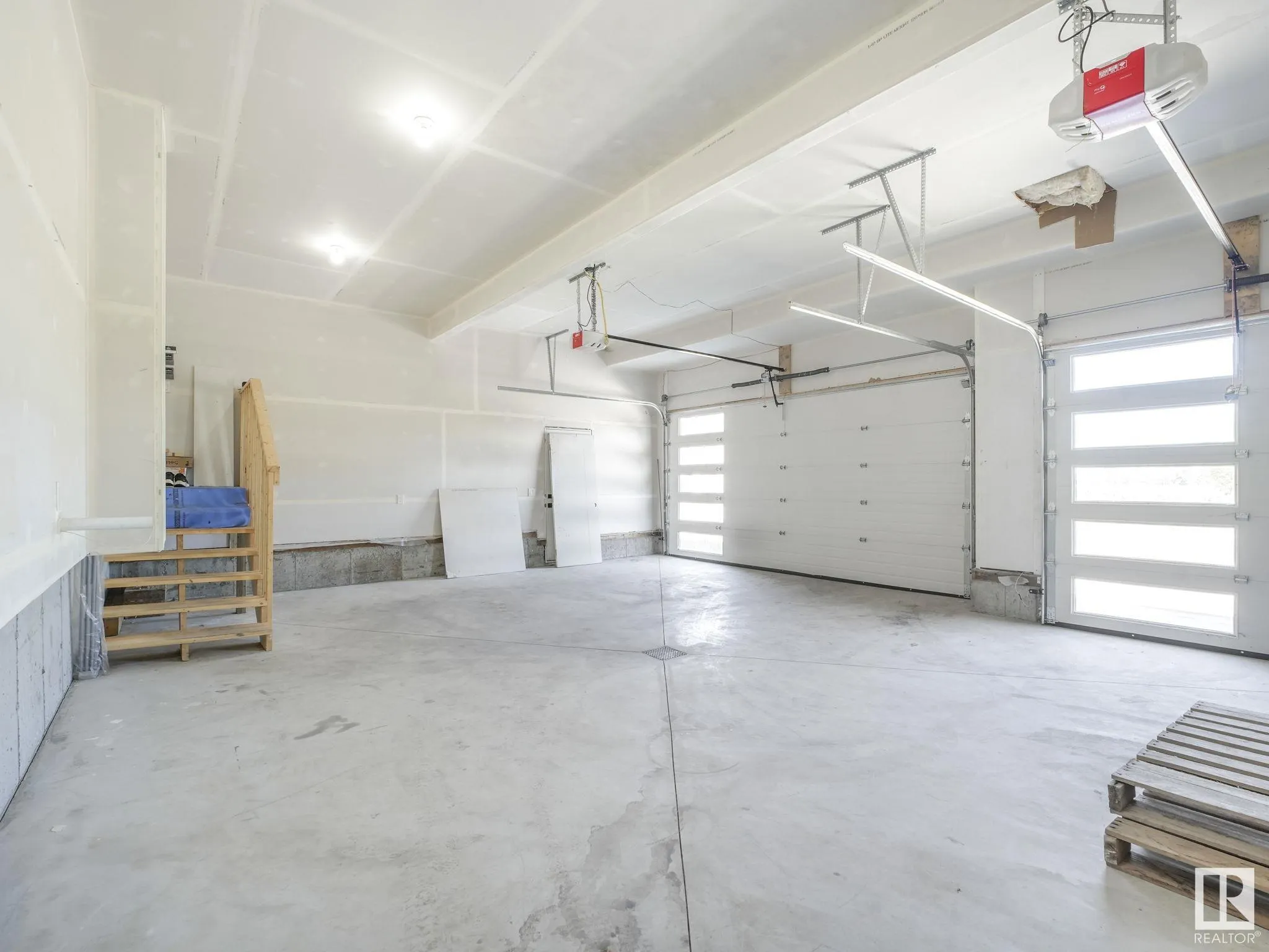 5804 SOLEIL Boulevard