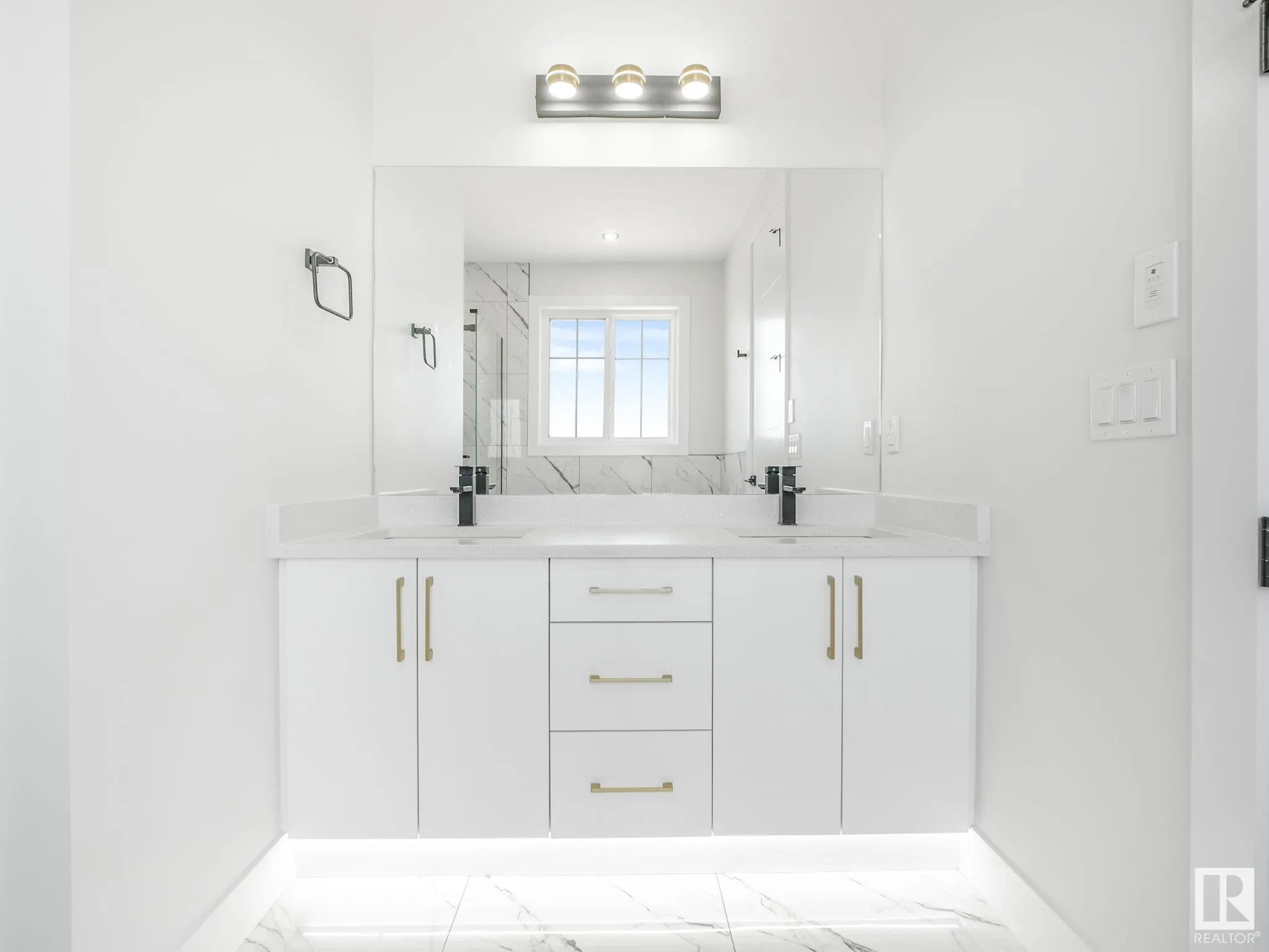 5804 SOLEIL Boulevard