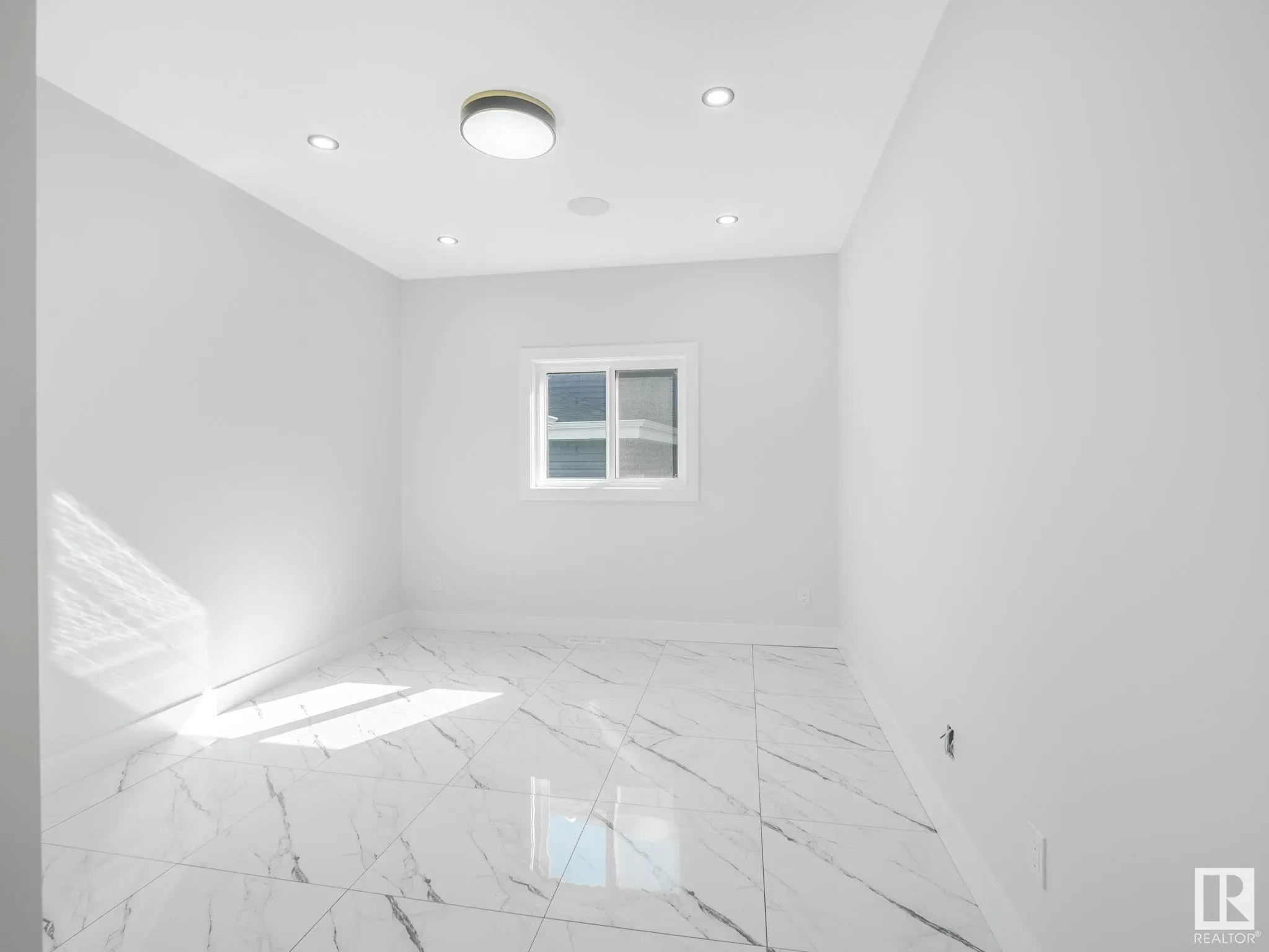 5804 SOLEIL Boulevard