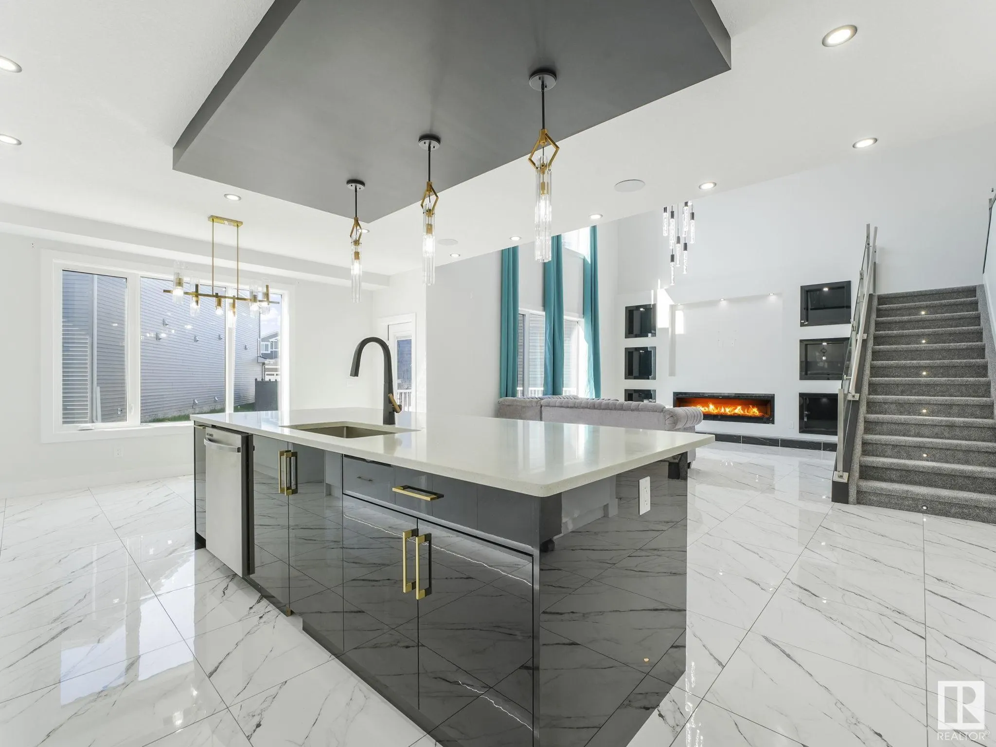 5804 SOLEIL Boulevard