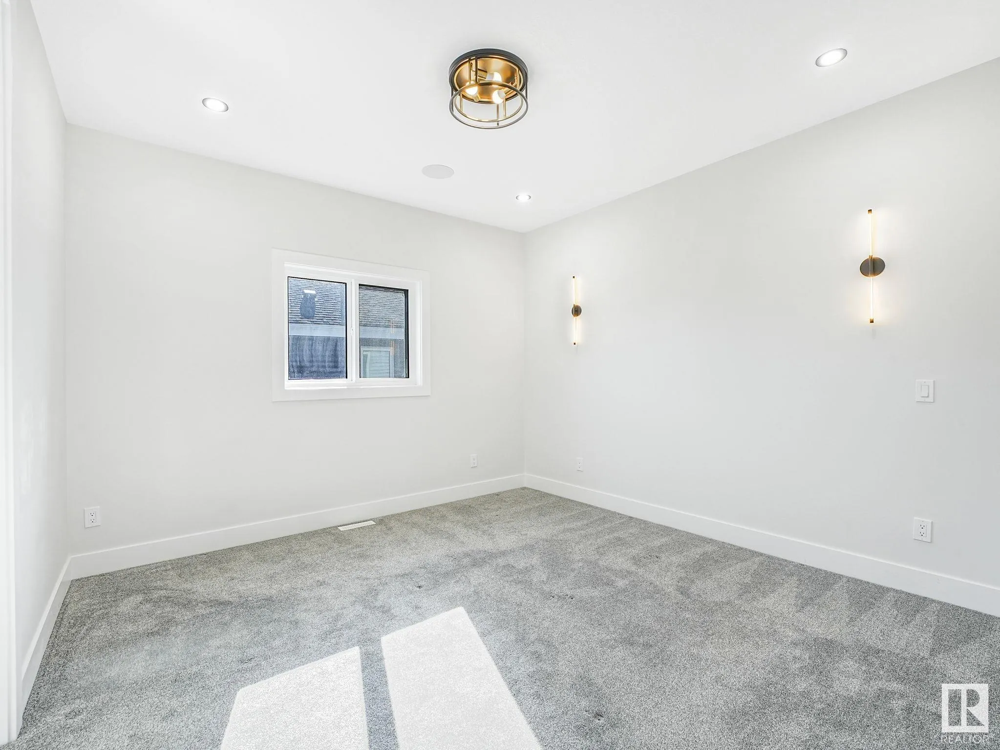 5804 SOLEIL Boulevard
