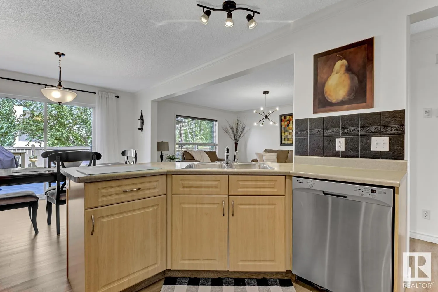 8 LAKEWOOD Cove