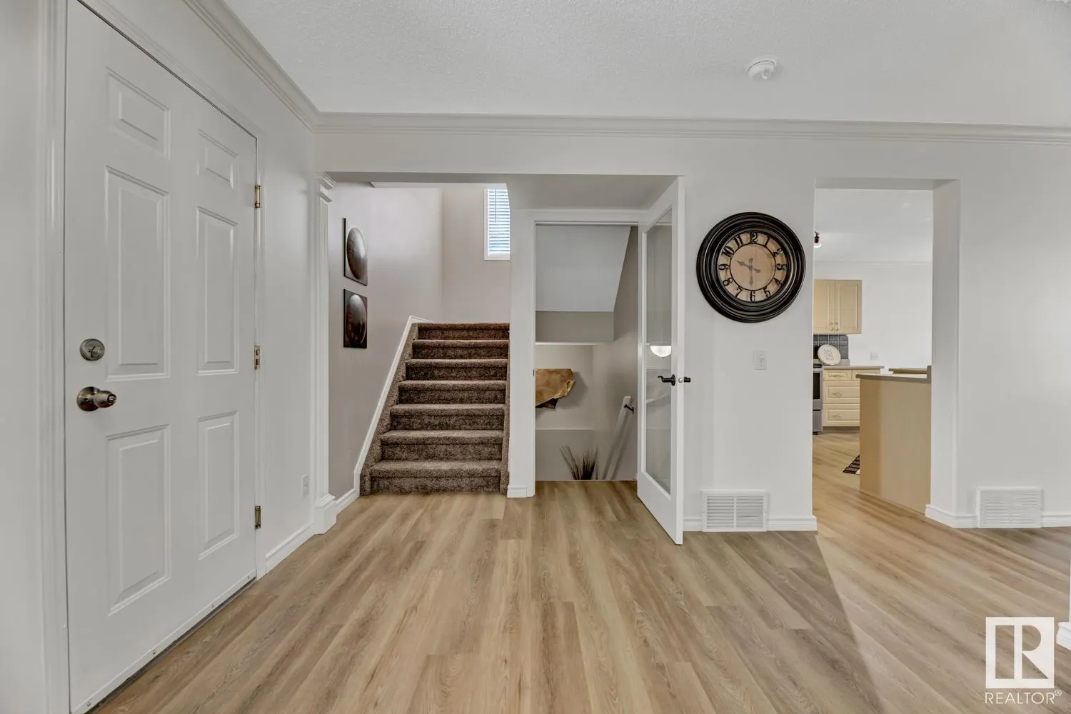 8 LAKEWOOD Cove