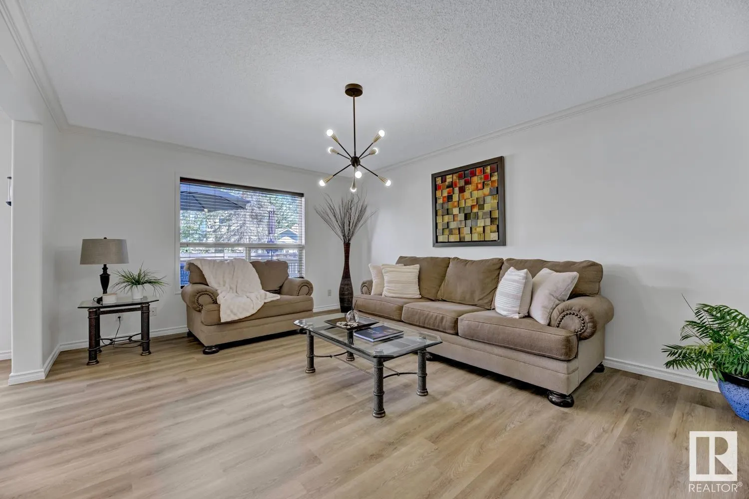 8 LAKEWOOD Cove