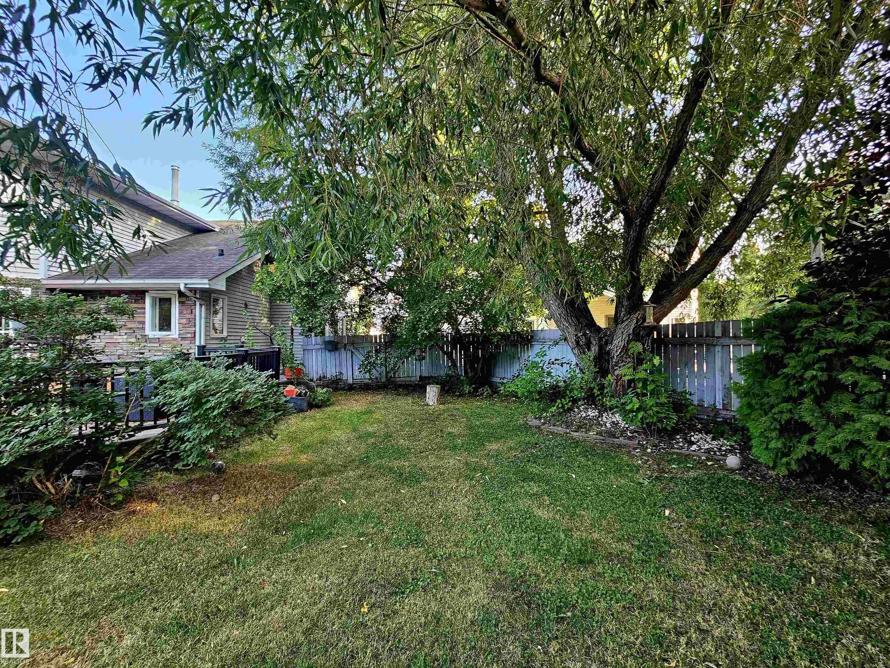 122 GLENCOE Boulevard