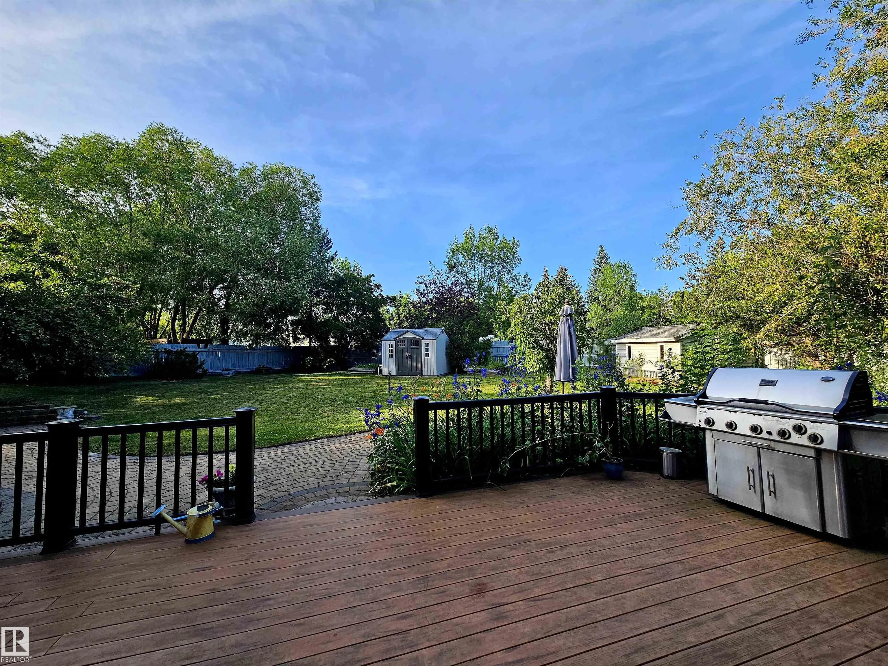 122 GLENCOE Boulevard