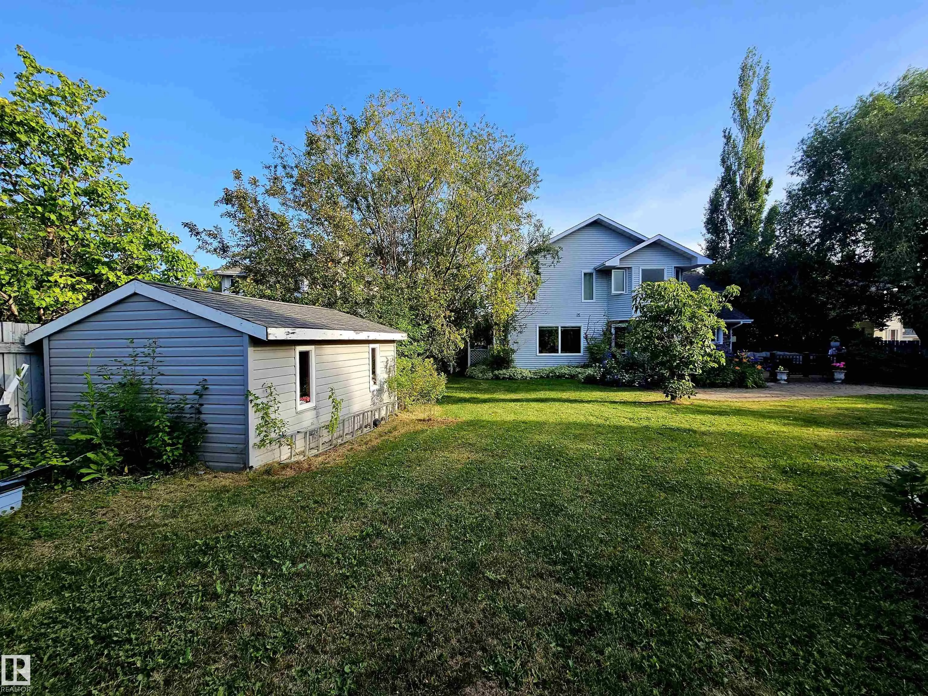 122 GLENCOE Boulevard