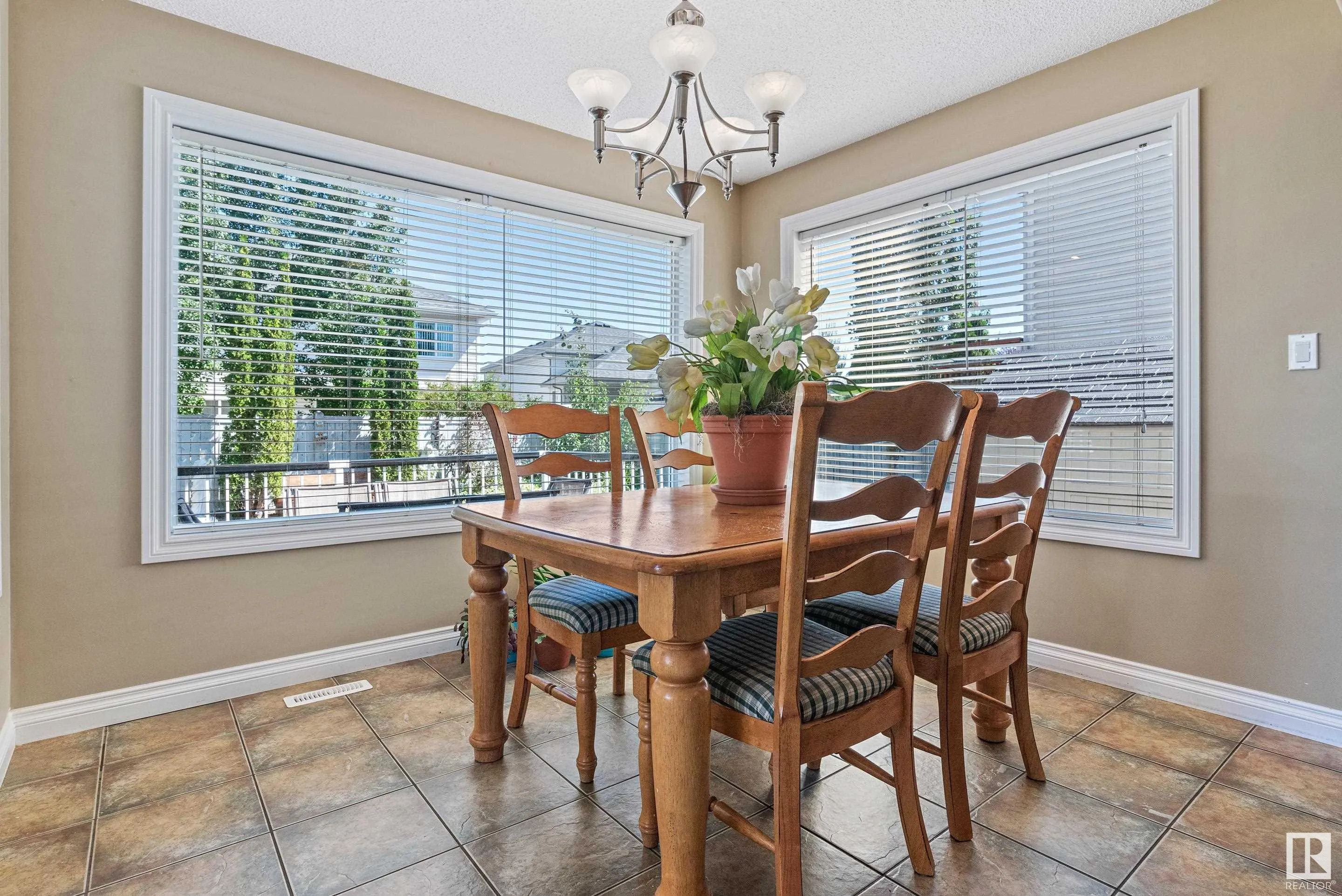 356 CALDERON Crescent