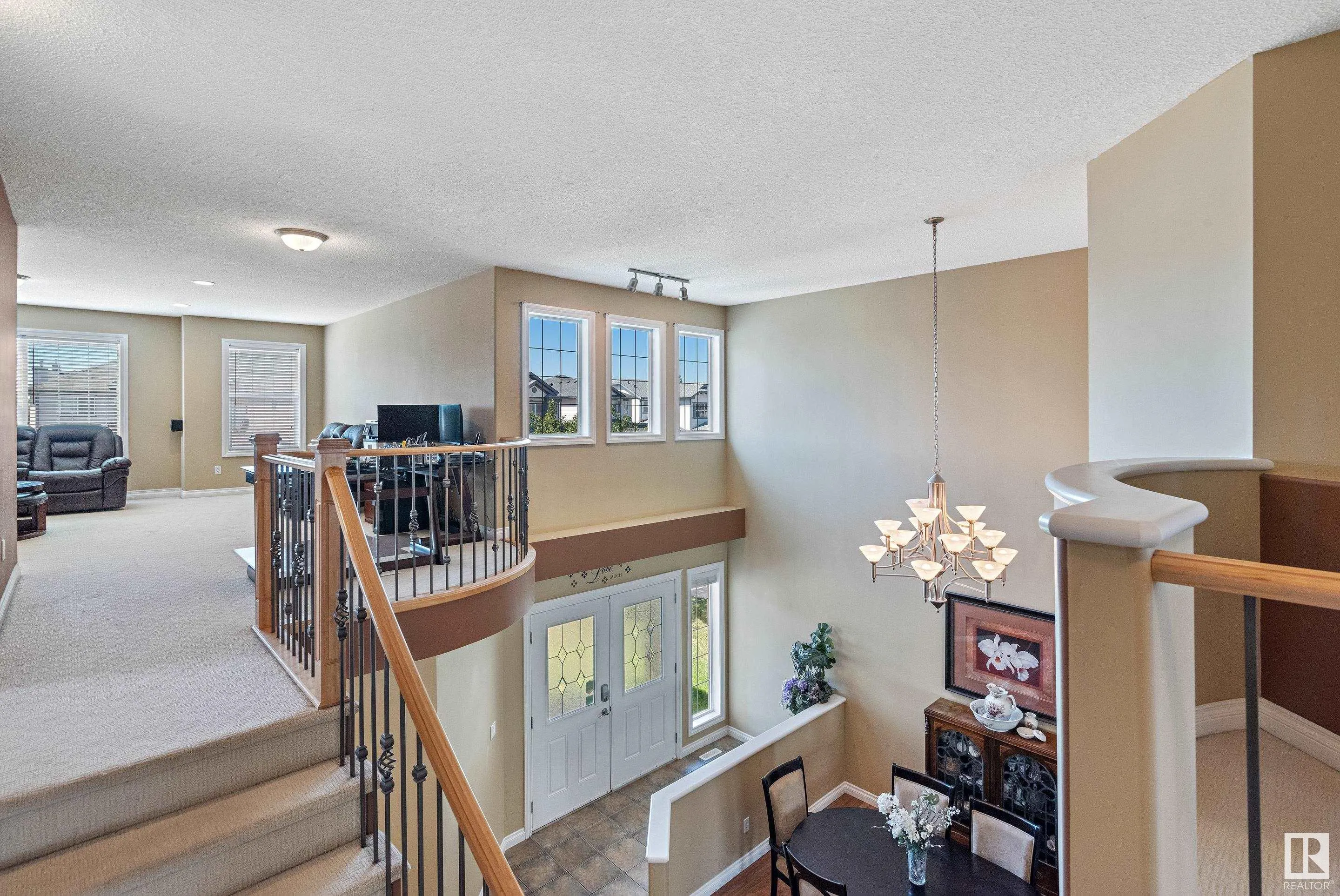 356 CALDERON Crescent